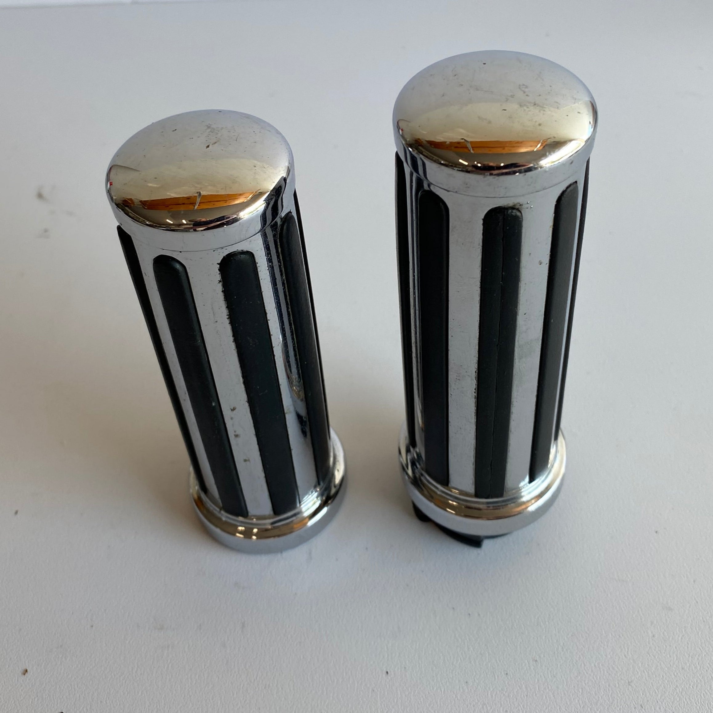 Jeu de poignées Harley Davidson REF V-TWIN : 4779