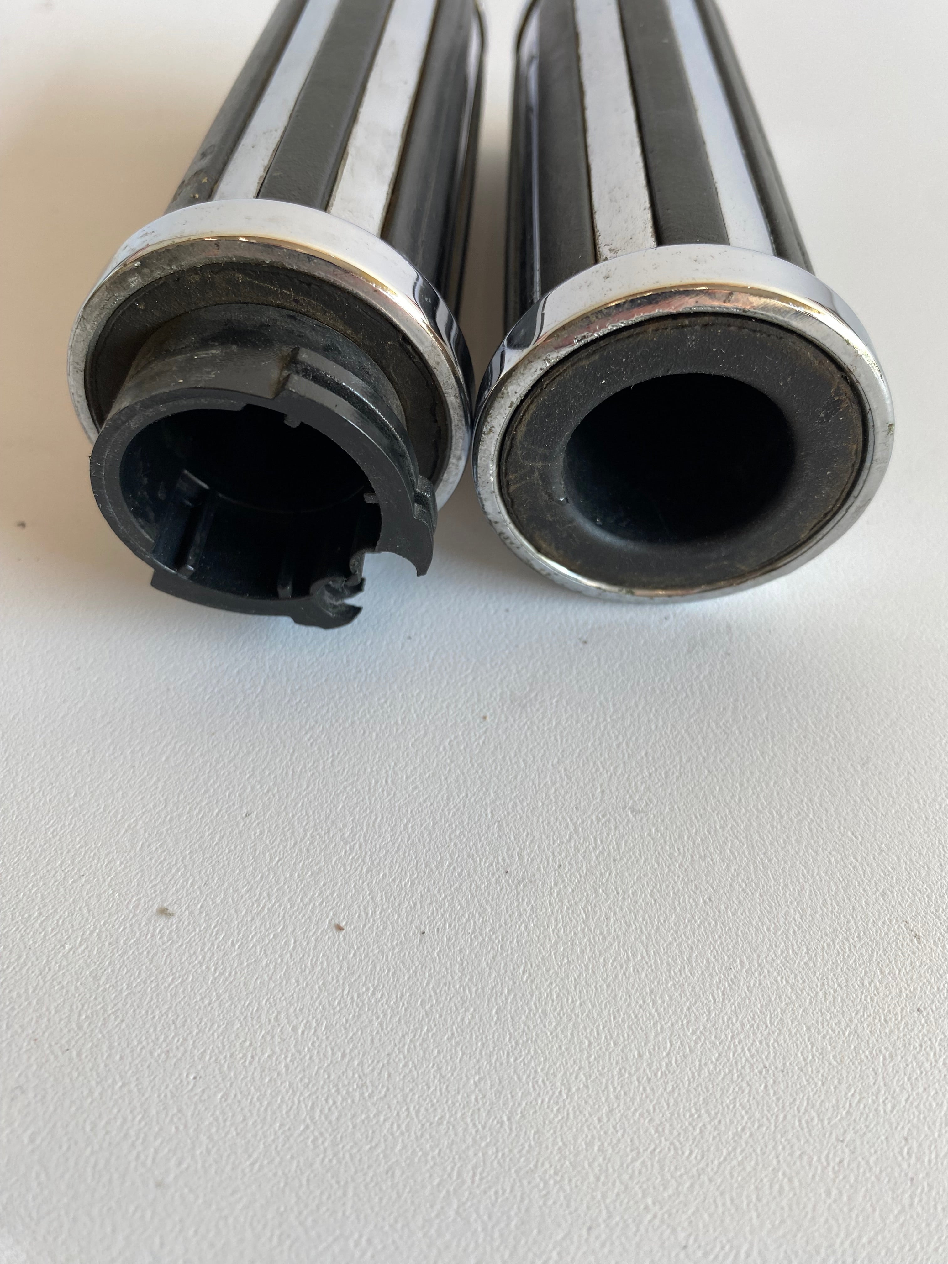 Jeu de poignées Harley Davidson REF V-TWIN : 4779