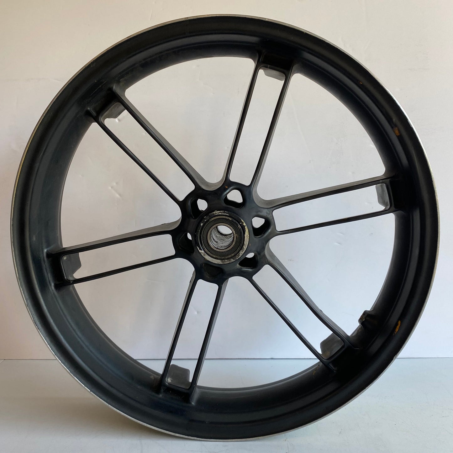 Roue avant 17 x 3.5 Buell XB REF OEM : G0110.02A8WAX