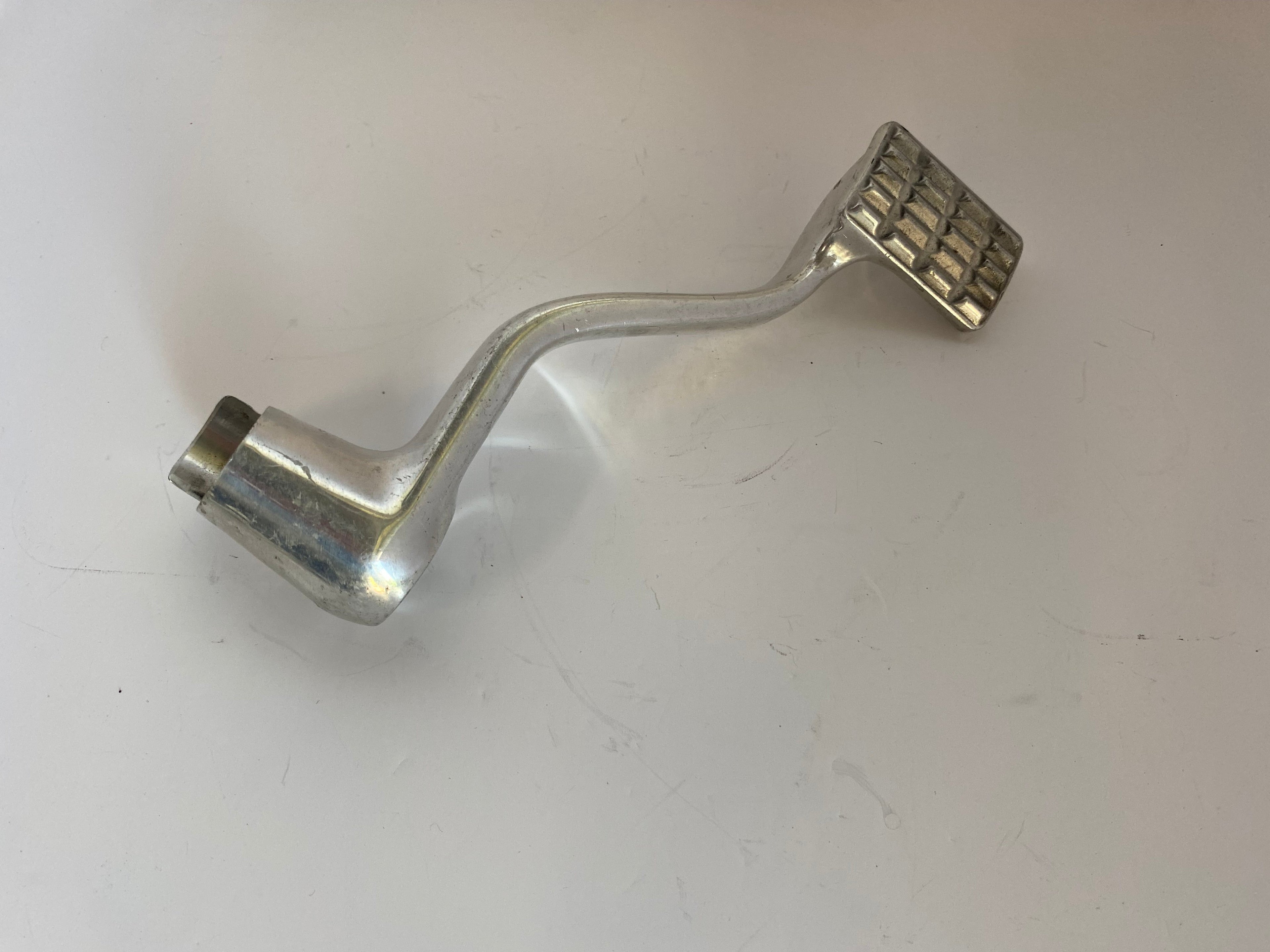 Pédale de frein arrière VRSC Harley Davidson REF OEM 42400-01A