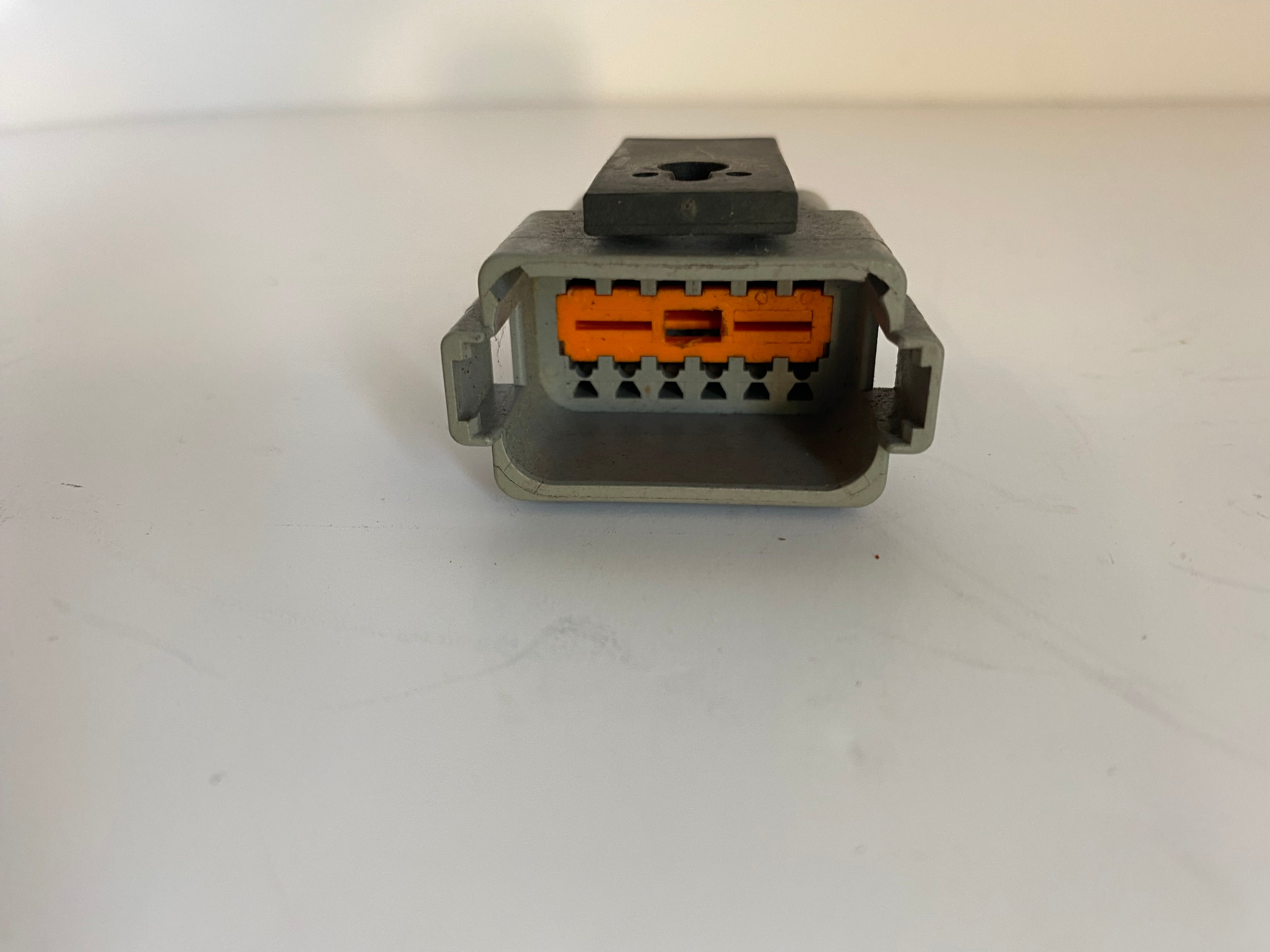 Prise Deutsch 12 pins grise male Harley Davidson REF MCS 548152