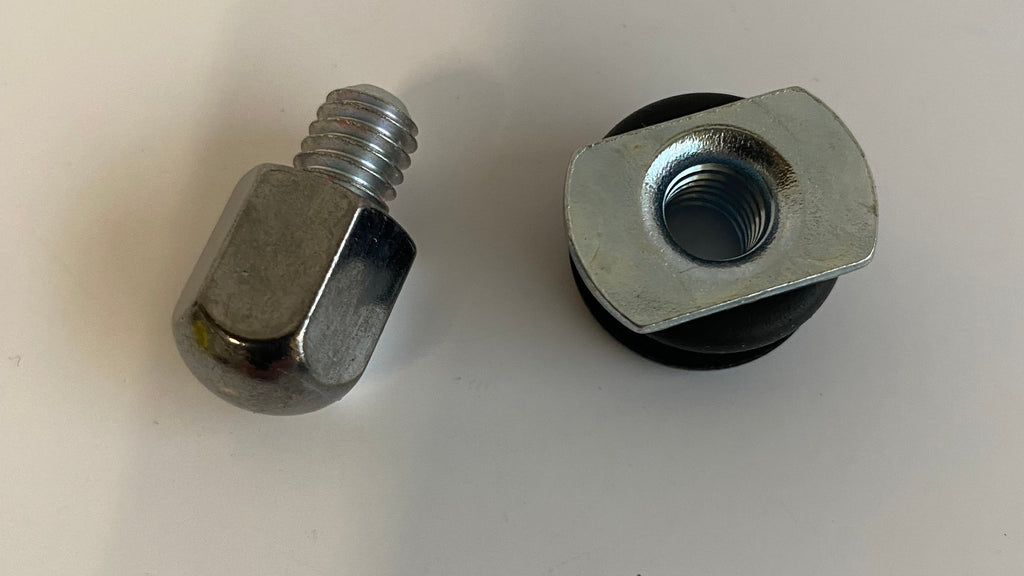 Mutter + Schraube für Riemenschutz Softail Harley Davidson REF OEM 8201, 11413 & 7669