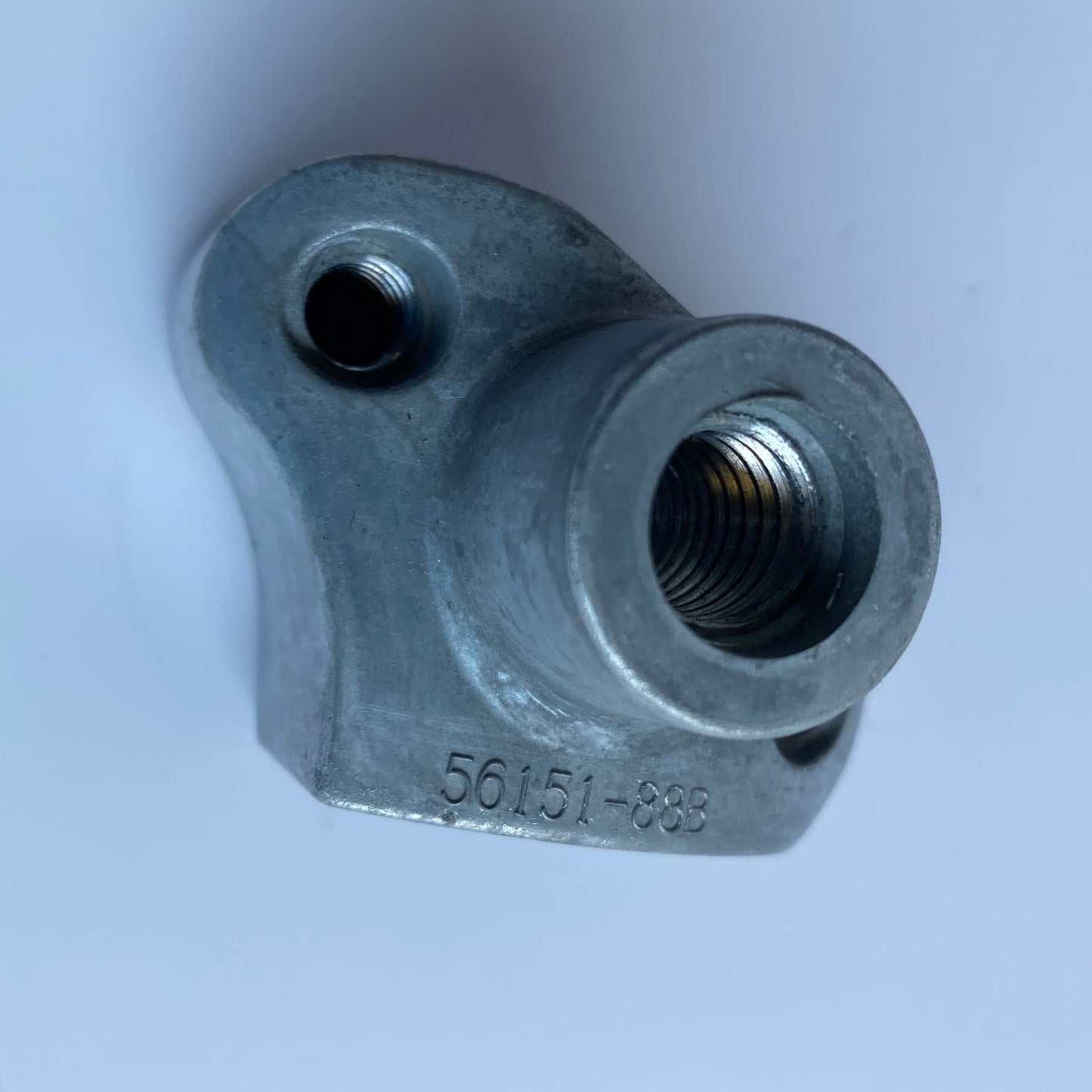 Riser inférieur gauche Harley Davidson REF OEM 56151-88B
