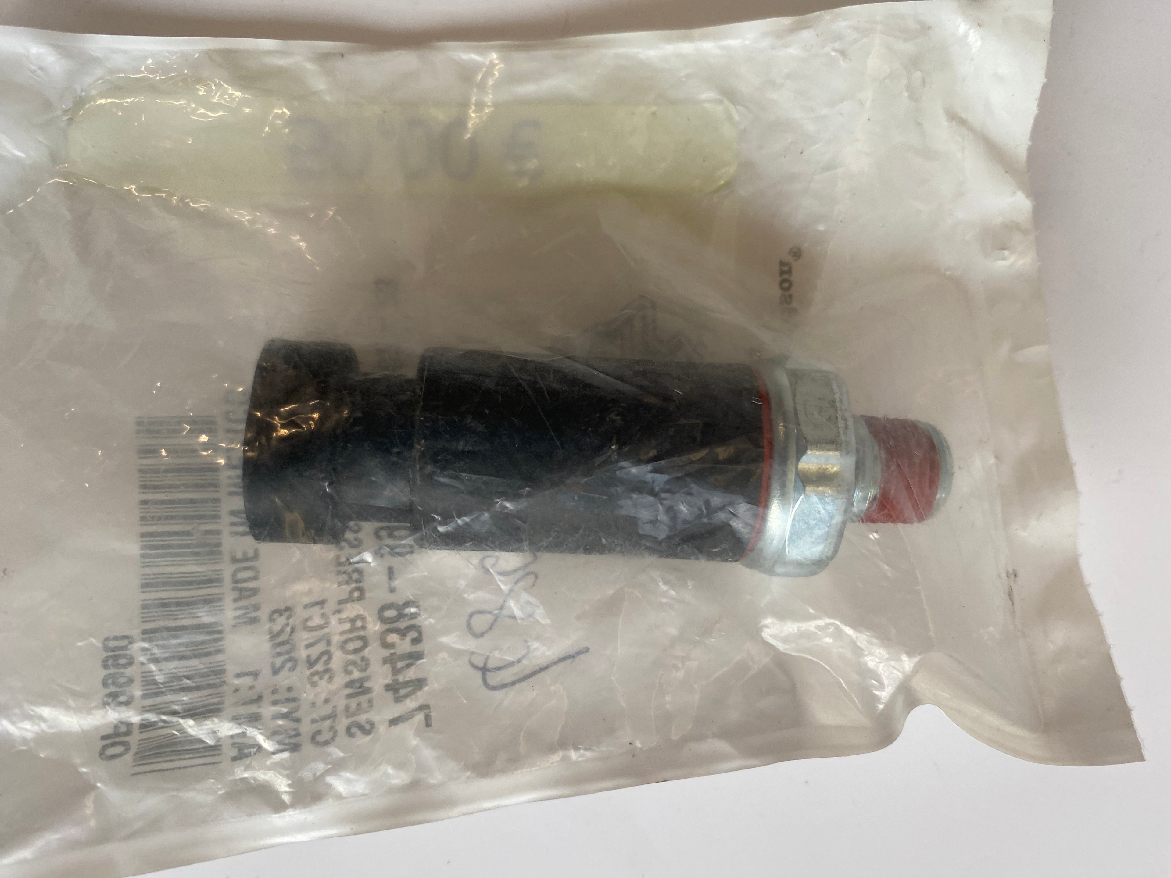 Contacteur de pression d'huile Touring Harley Davidson REF OEM 74438-99B