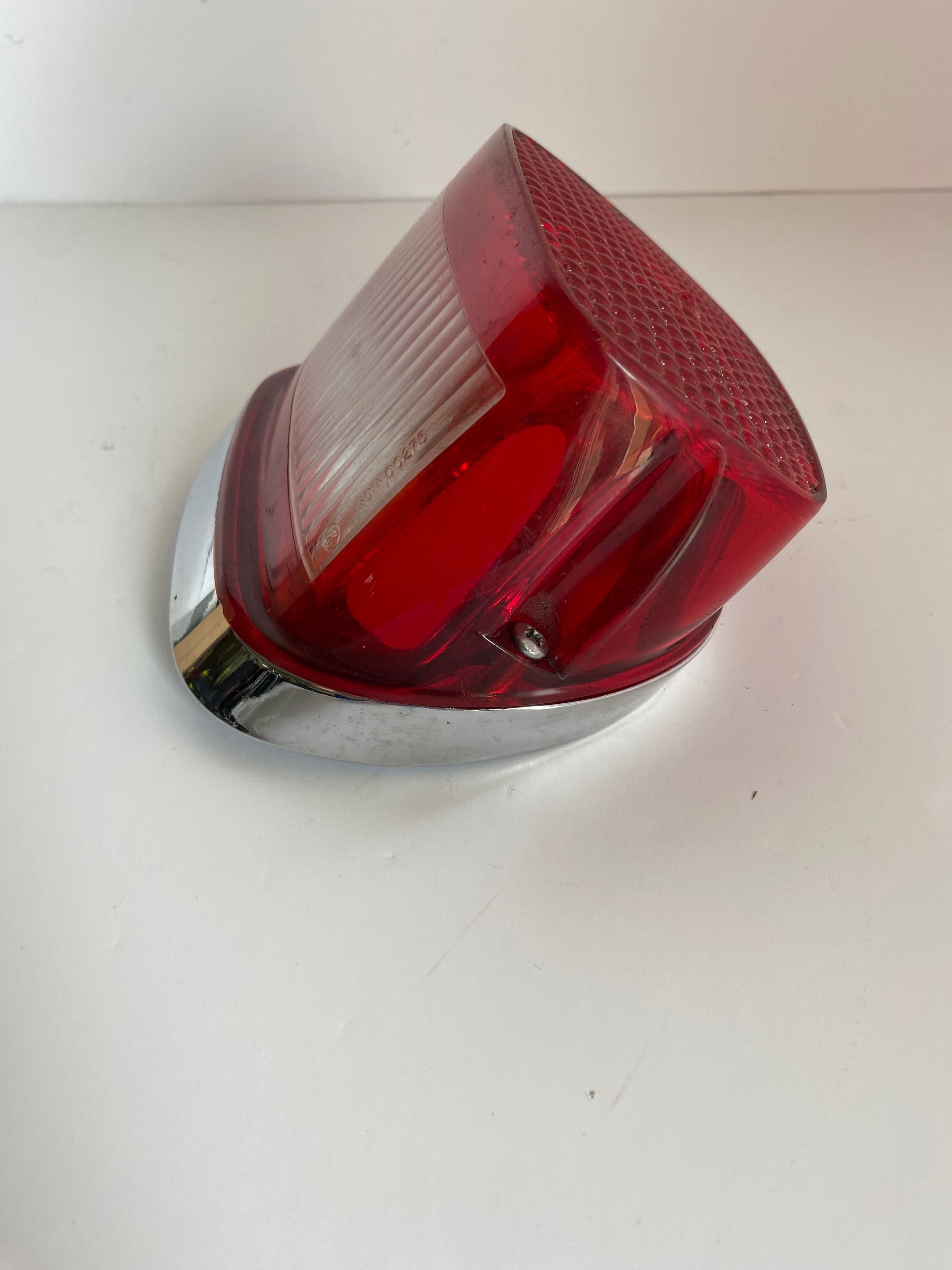 Feu arrière complet Harley Davidson REF OEM : 68049-93B