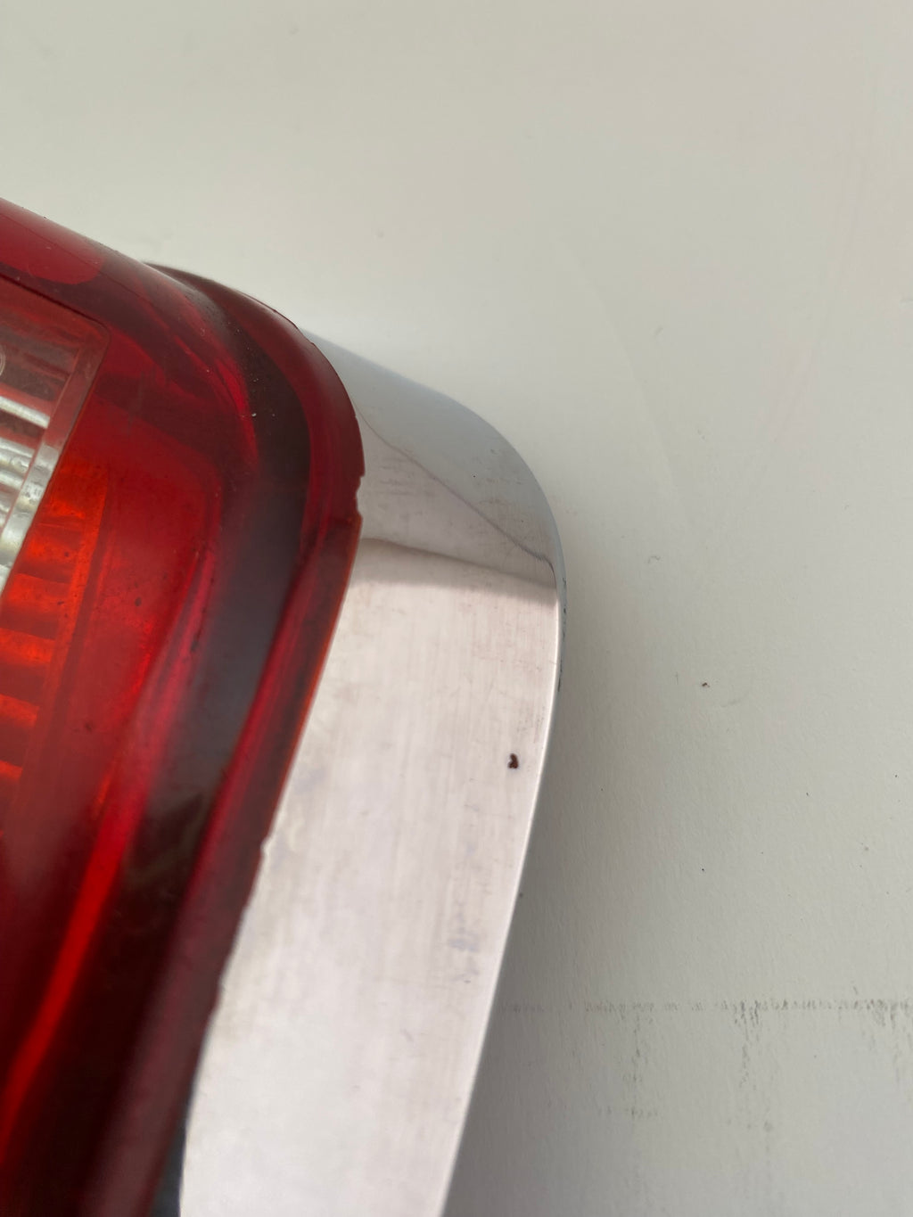 Feu arrière complet Harley Davidson REF OEM : 68049-93B