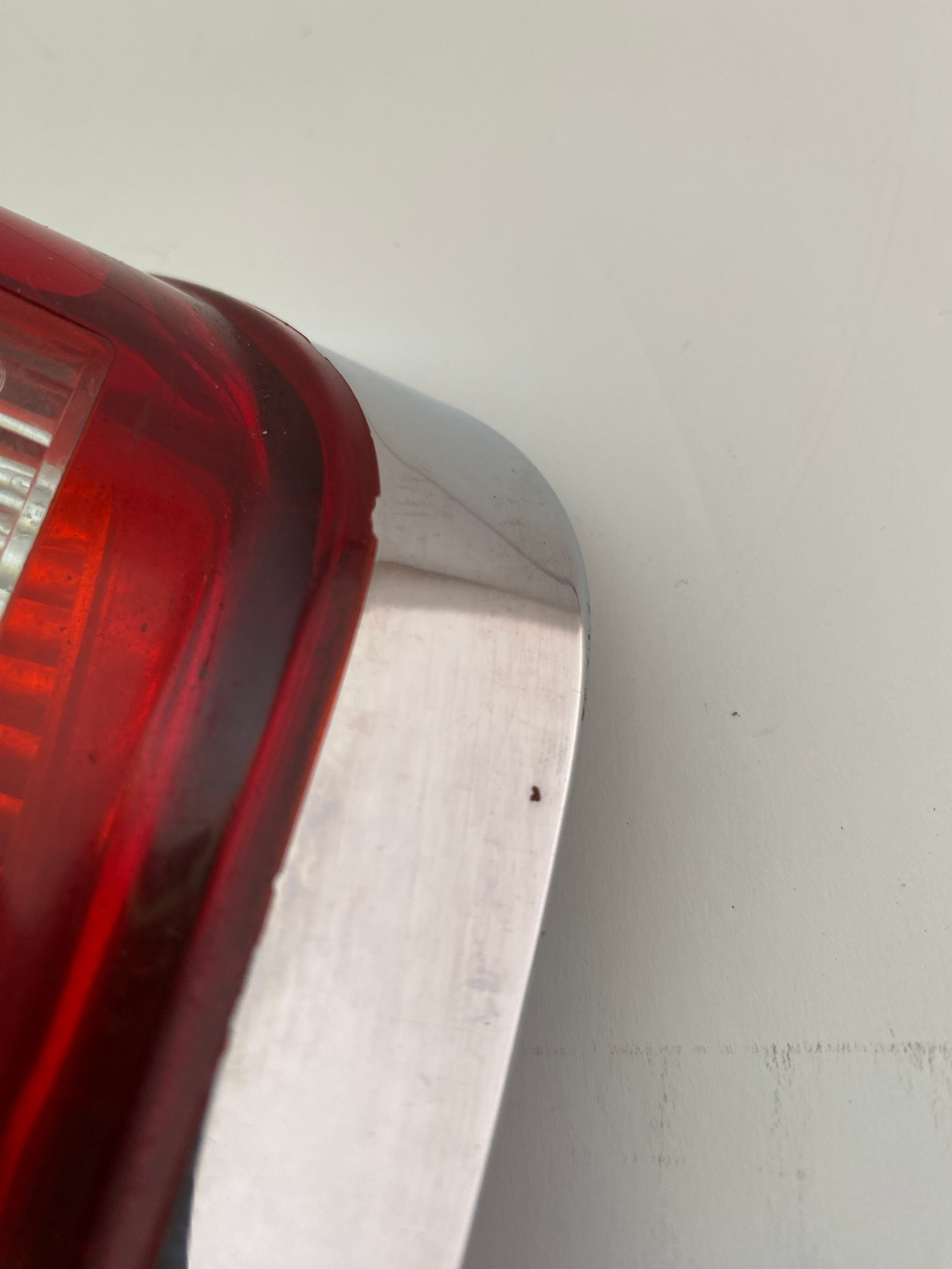 Feu arrière complet Harley Davidson REF OEM : 68049-93B