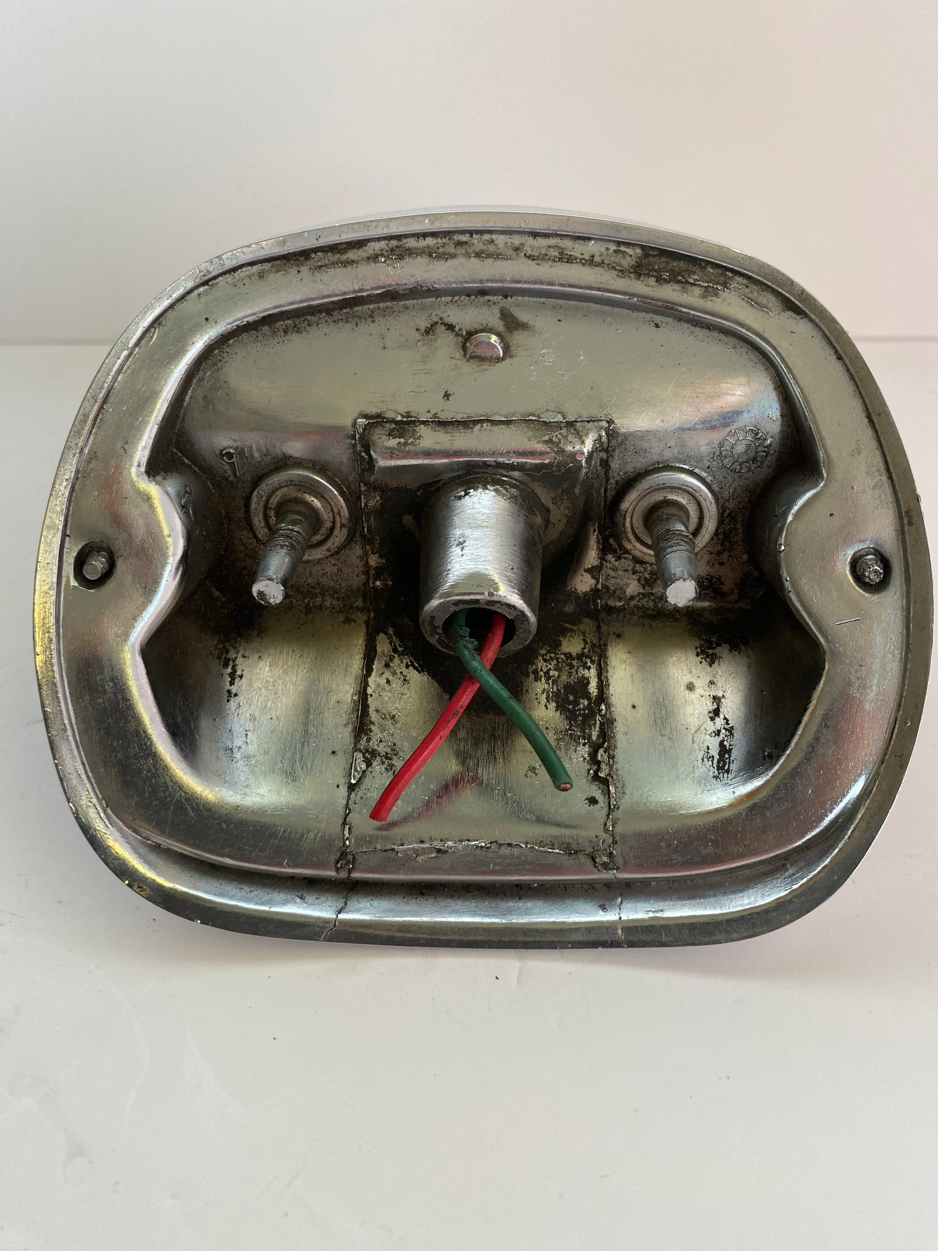 Feu arrière complet Harley Davidson REF OEM : 68049-93B