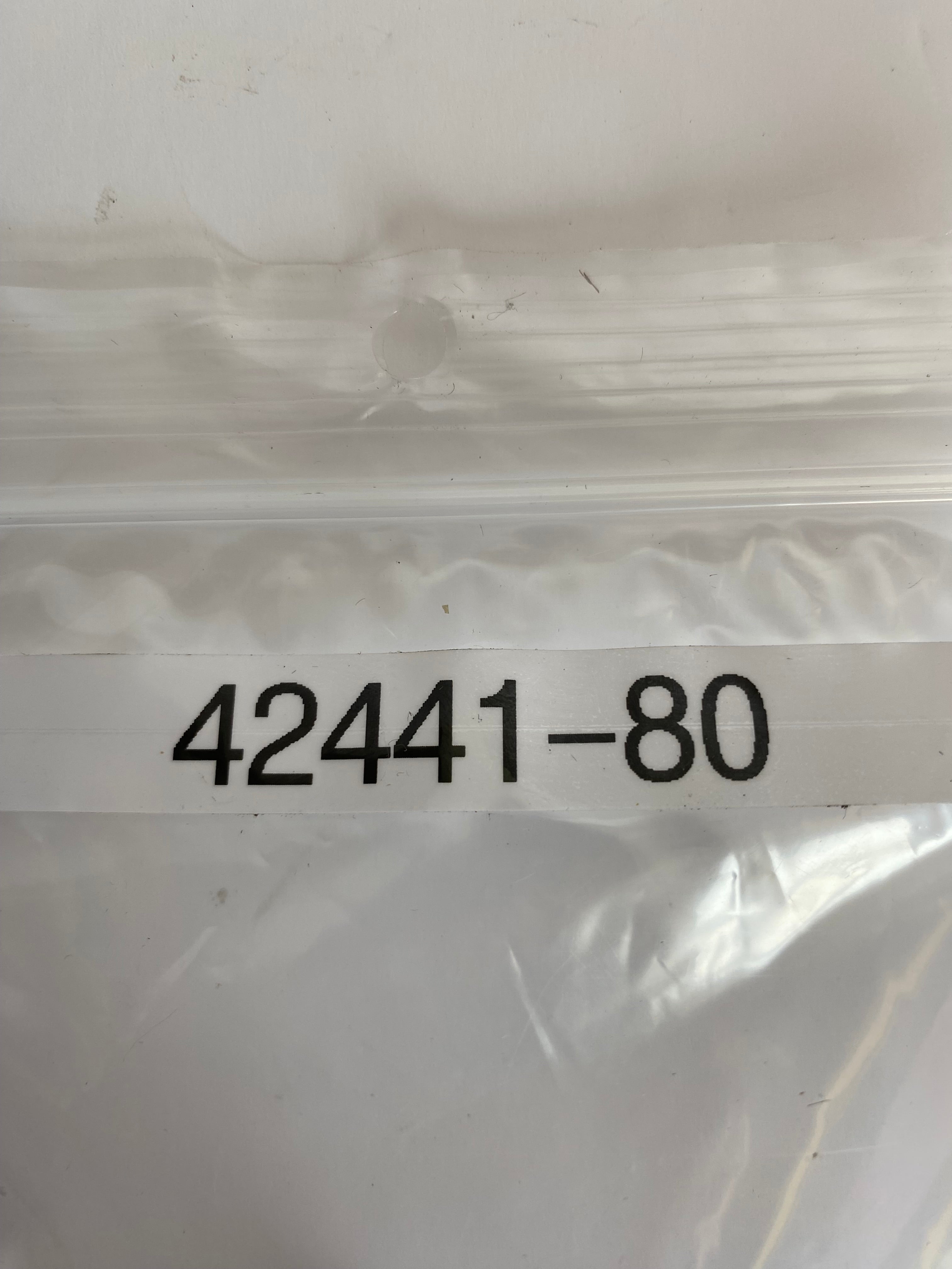 Support de cale pied droit pilote Sportster Harley Davidson REF OEM : 42441-80