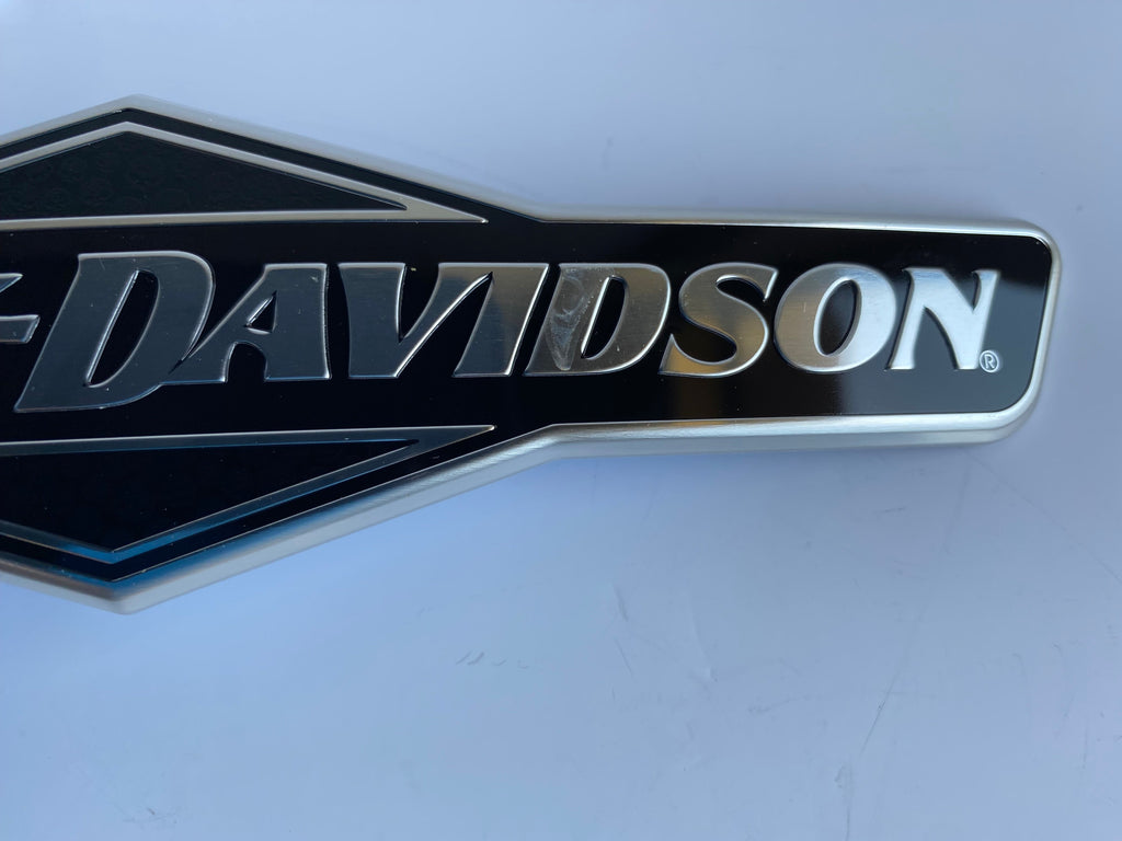 Logo de réservoir gauche Softail Night Train  Harley Davidson REF OEM 62299-06