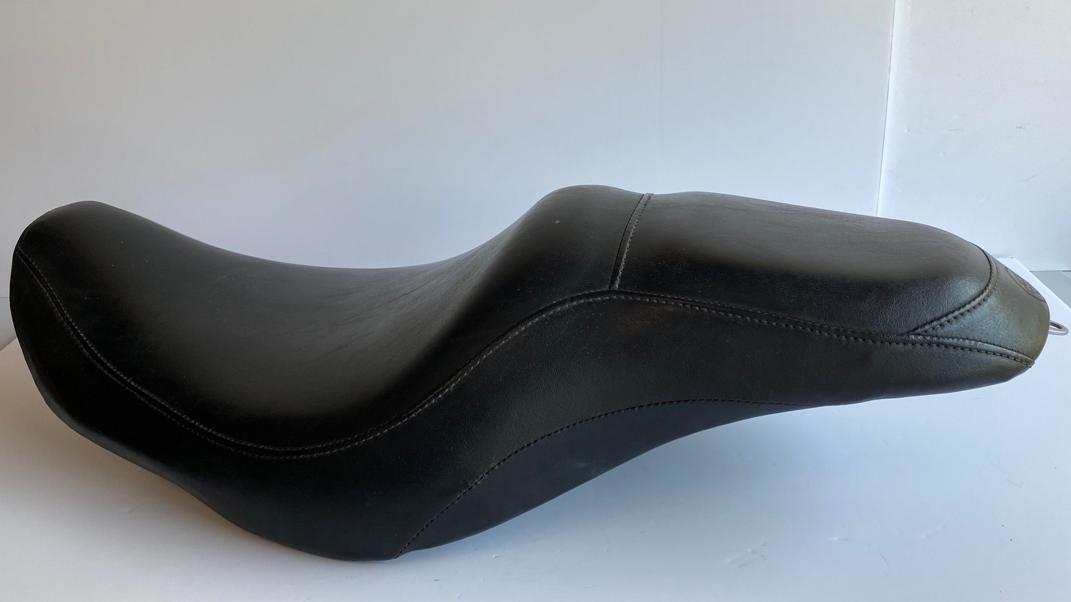Dyna duo seat Harley Davidson REF OEM 52174-01