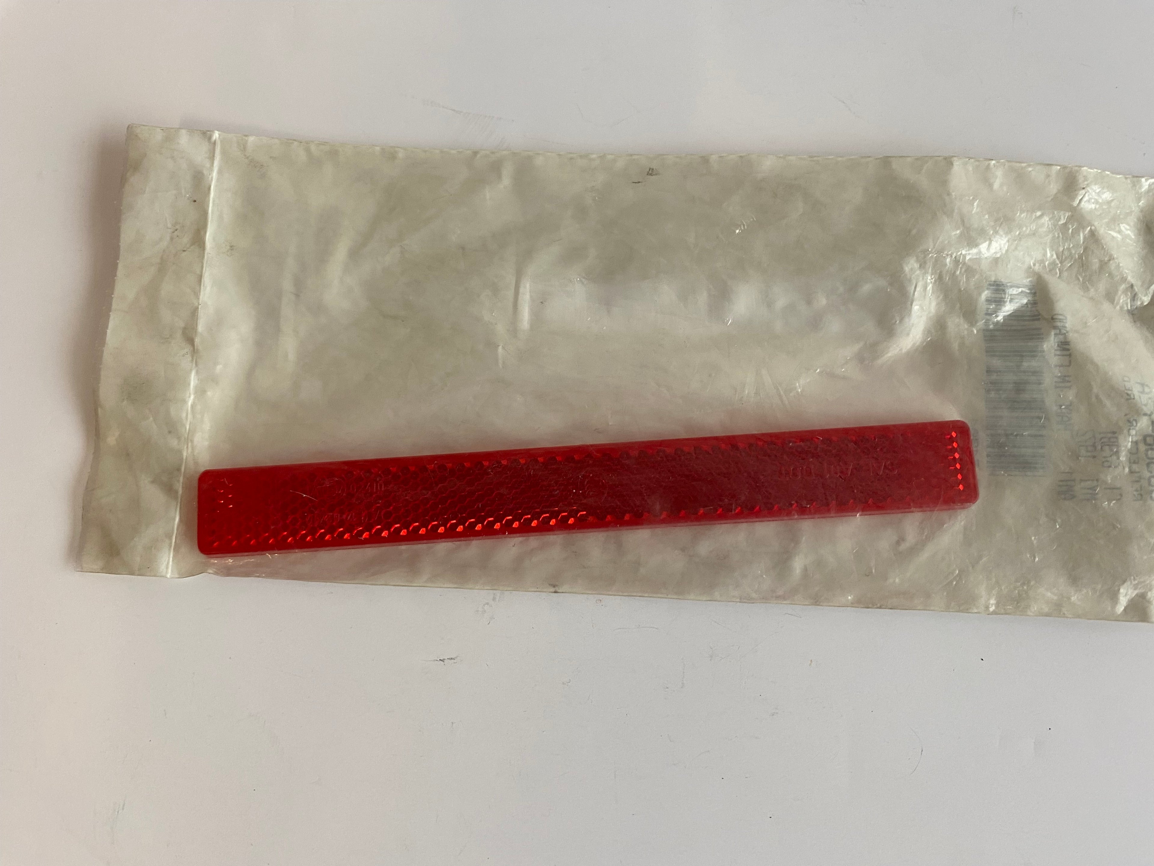 Réflecteur rouge support plaque immatriculation Harley Davidson REF OEM 59988-72A