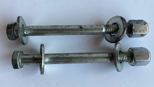 Jeu de vis fixation réservoir carburant Dyna Harley Davidson REF OEM 3427 & 3530