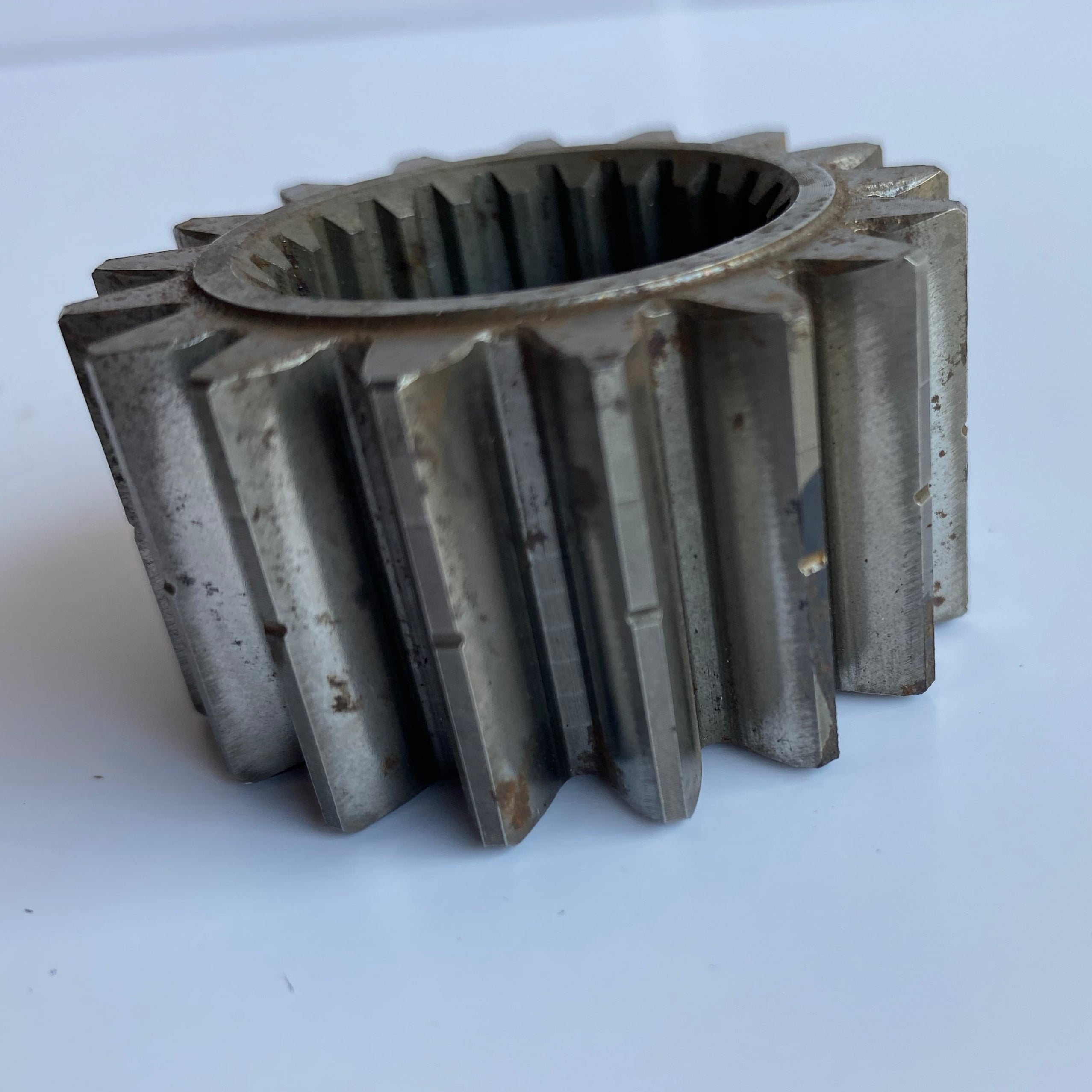 5th speed pinion secondary shaft Harley Davidson REF OEM: 35626-79B