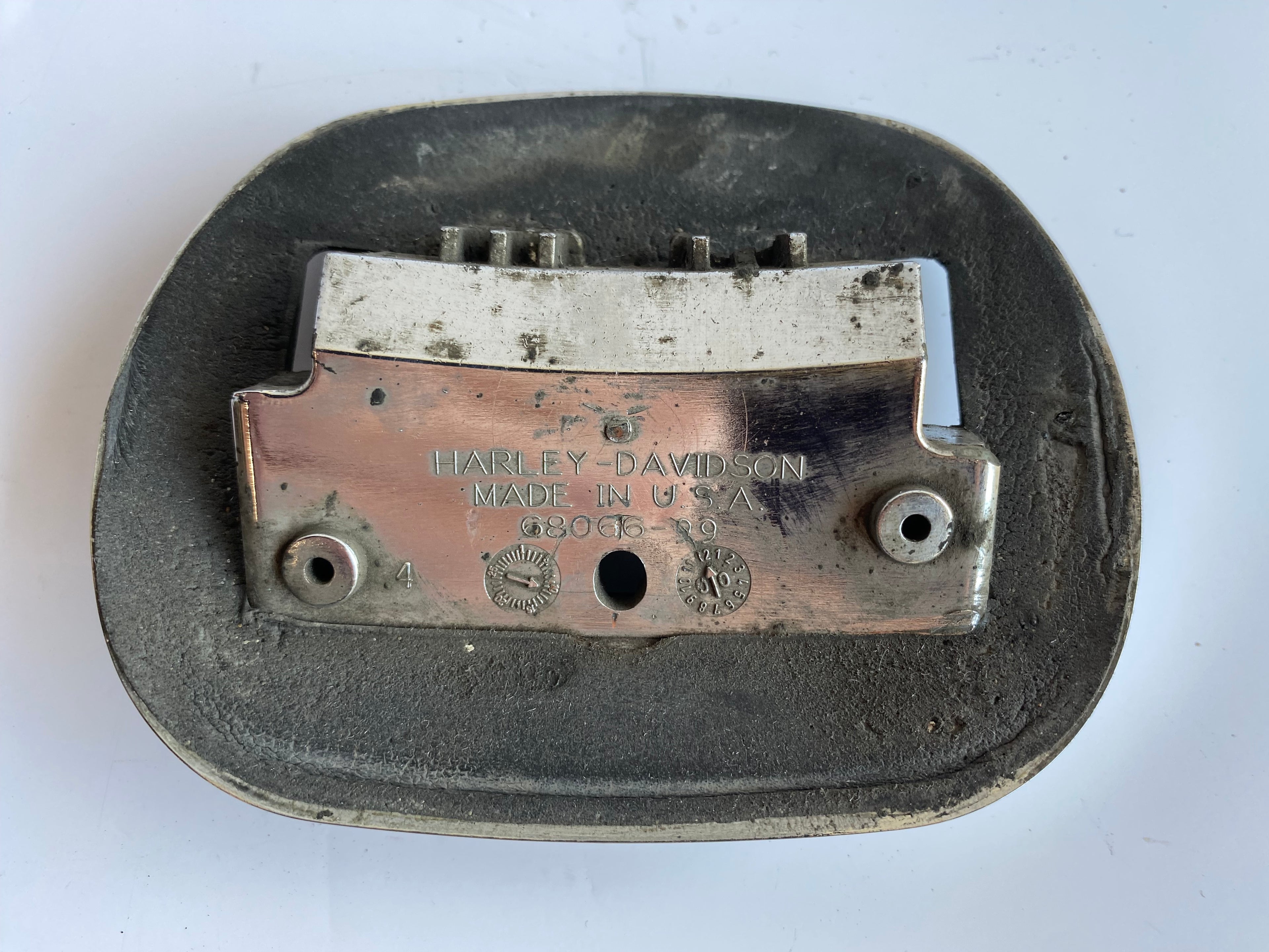 Support de feu arrière Harley Davidson REF OEM : 68066-99A