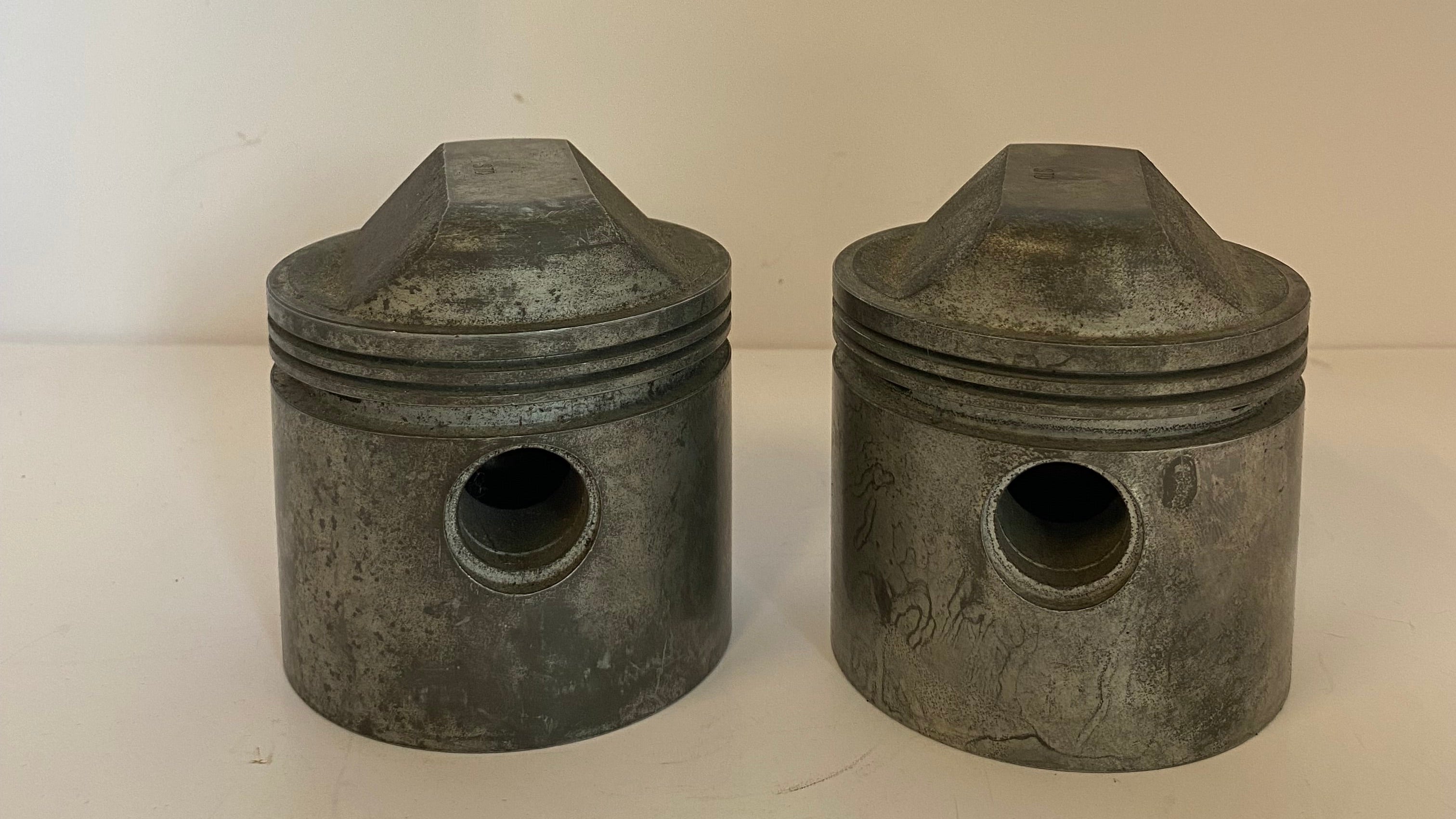 Jeu de 2 pistons 1000 fonte ironhead Harley Davidson REF 22251-72A