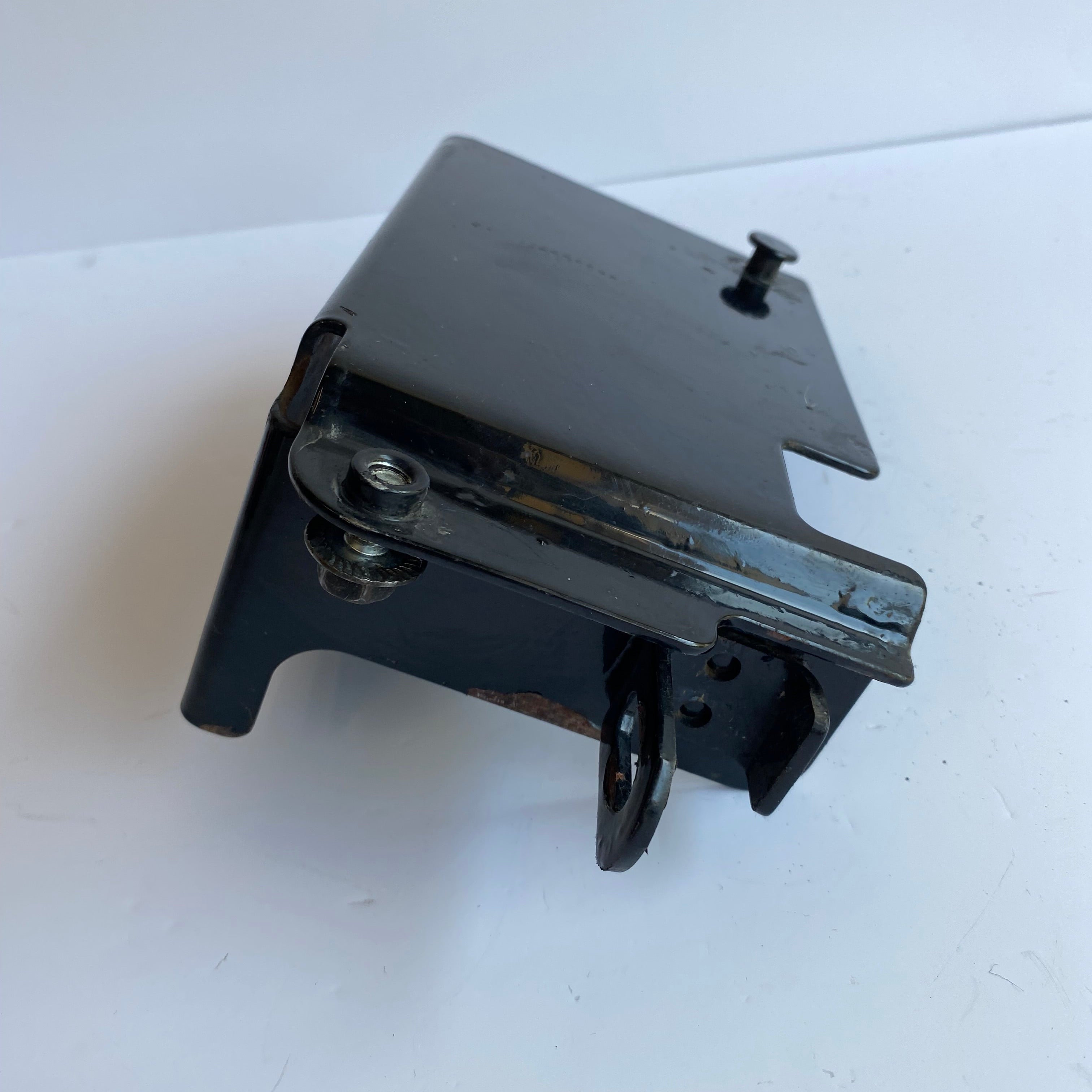 Support de batterie Dyna Harley Davidson REF OEM 47132-97B