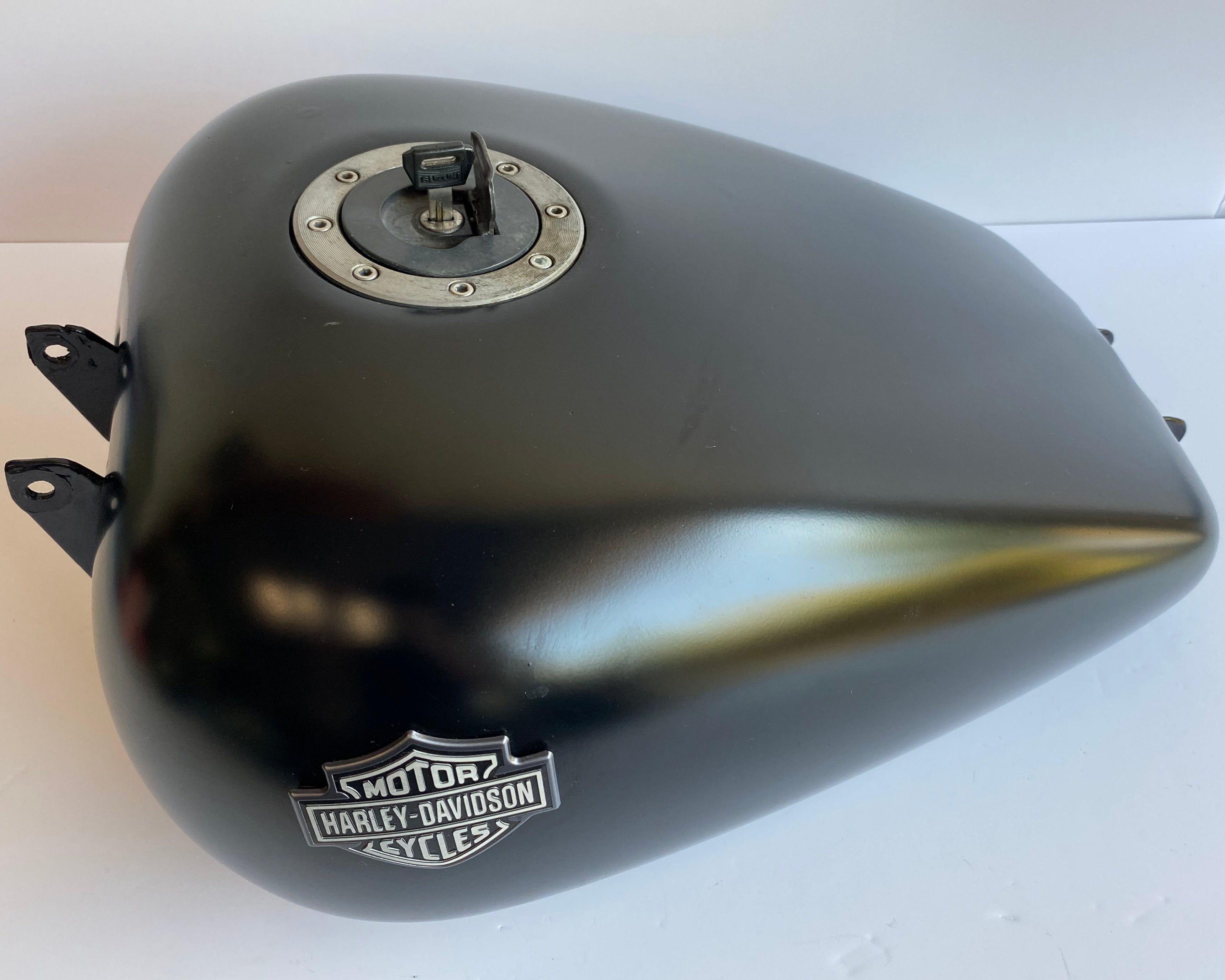 Black Modified Tank Dyna 1998 to 2003 Harley Davidson Carburetor