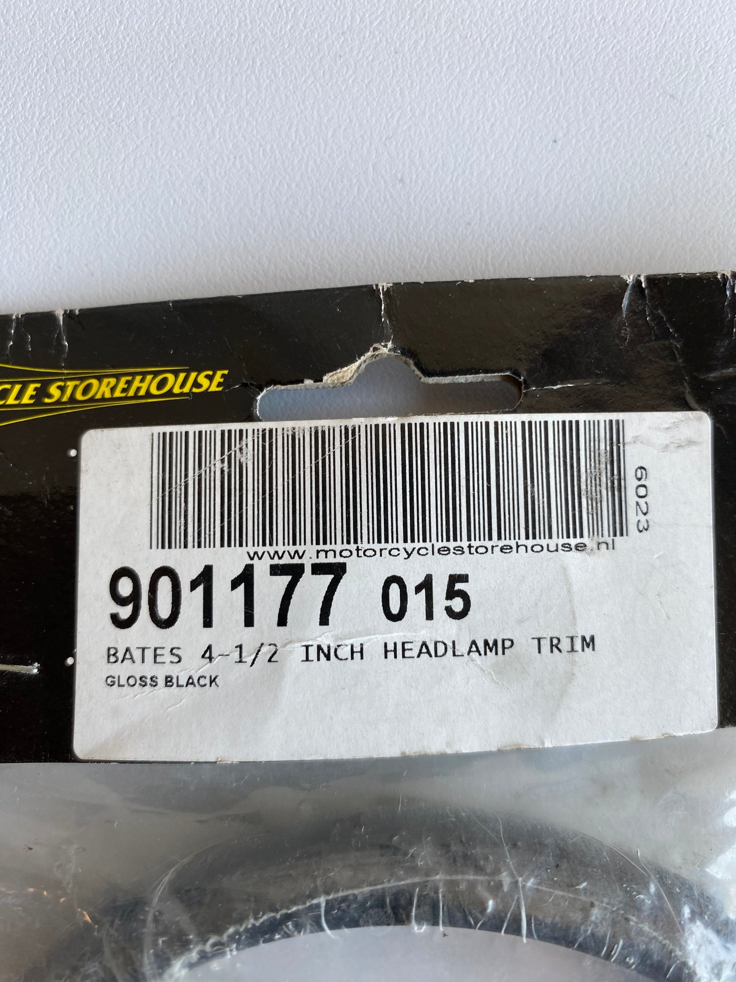 Cerclage de phare 4 1/2 pouces noir Harley Davidson REF MCS : 901177