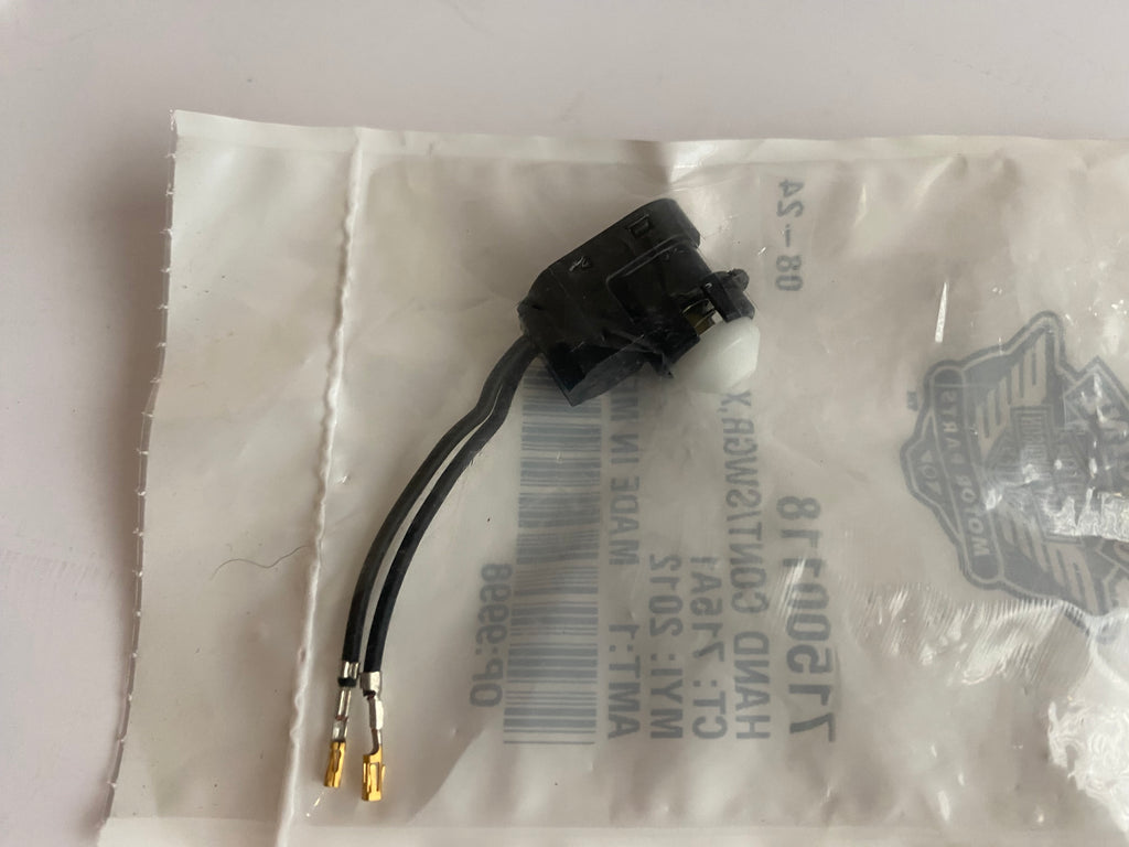 Contacteur de frein avant Harley Davidson REF OEM 71500118