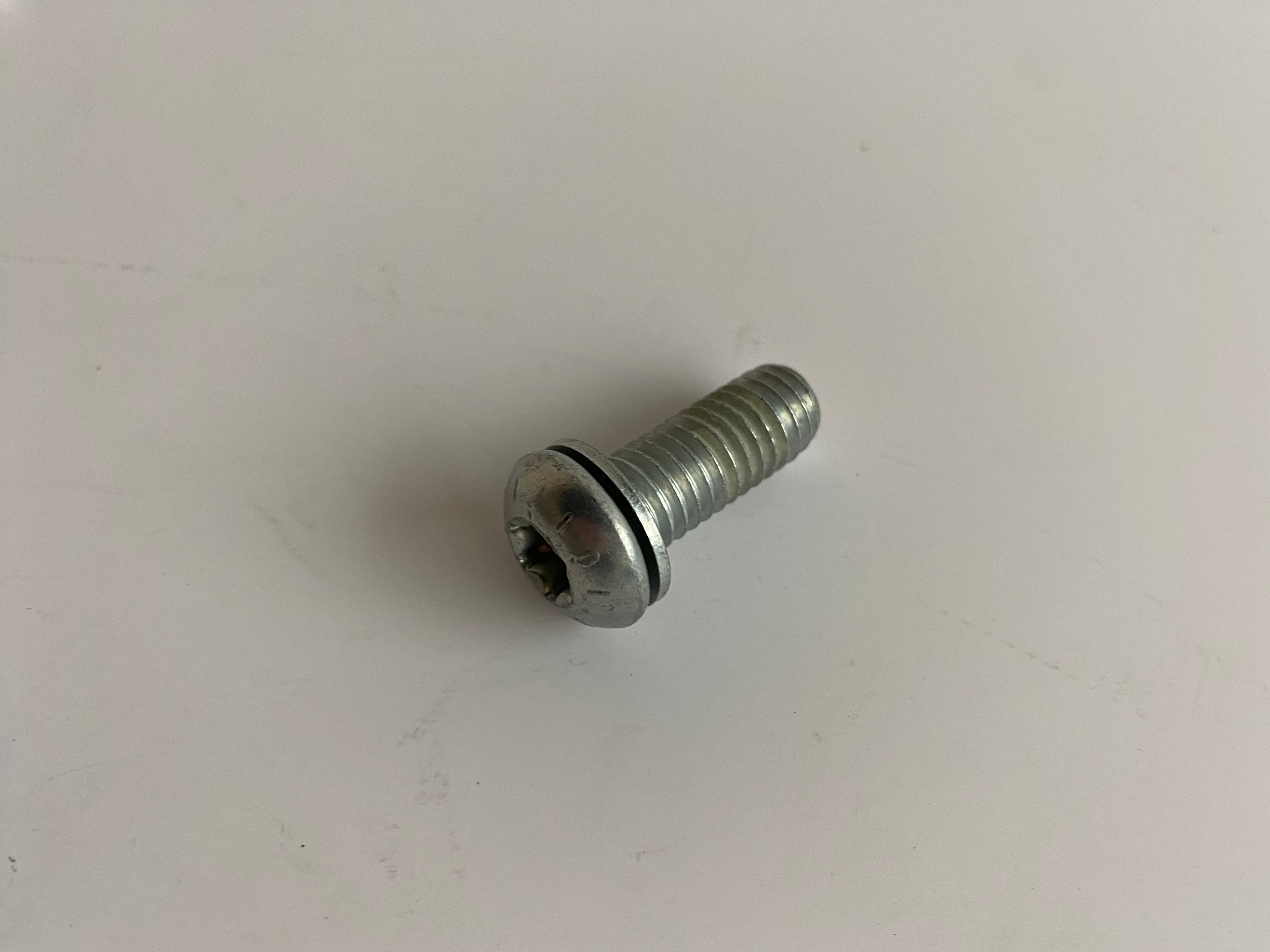 Vis 3/8-16 X 1 pouces TORX Harley Davidson REF OEM 4512A