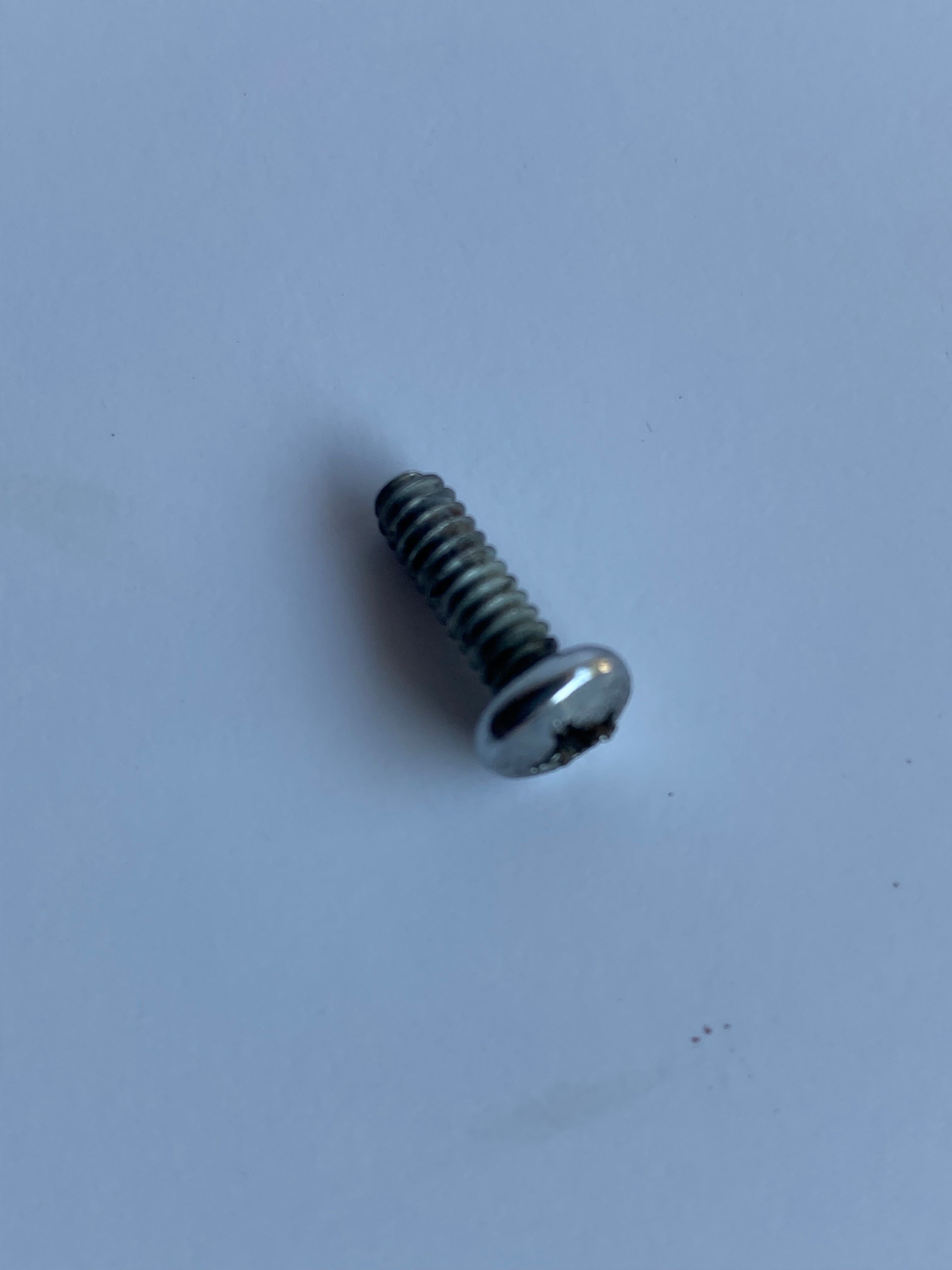 Vis de cabochon de clignotants Harley Davidson REF OEM 68452-86