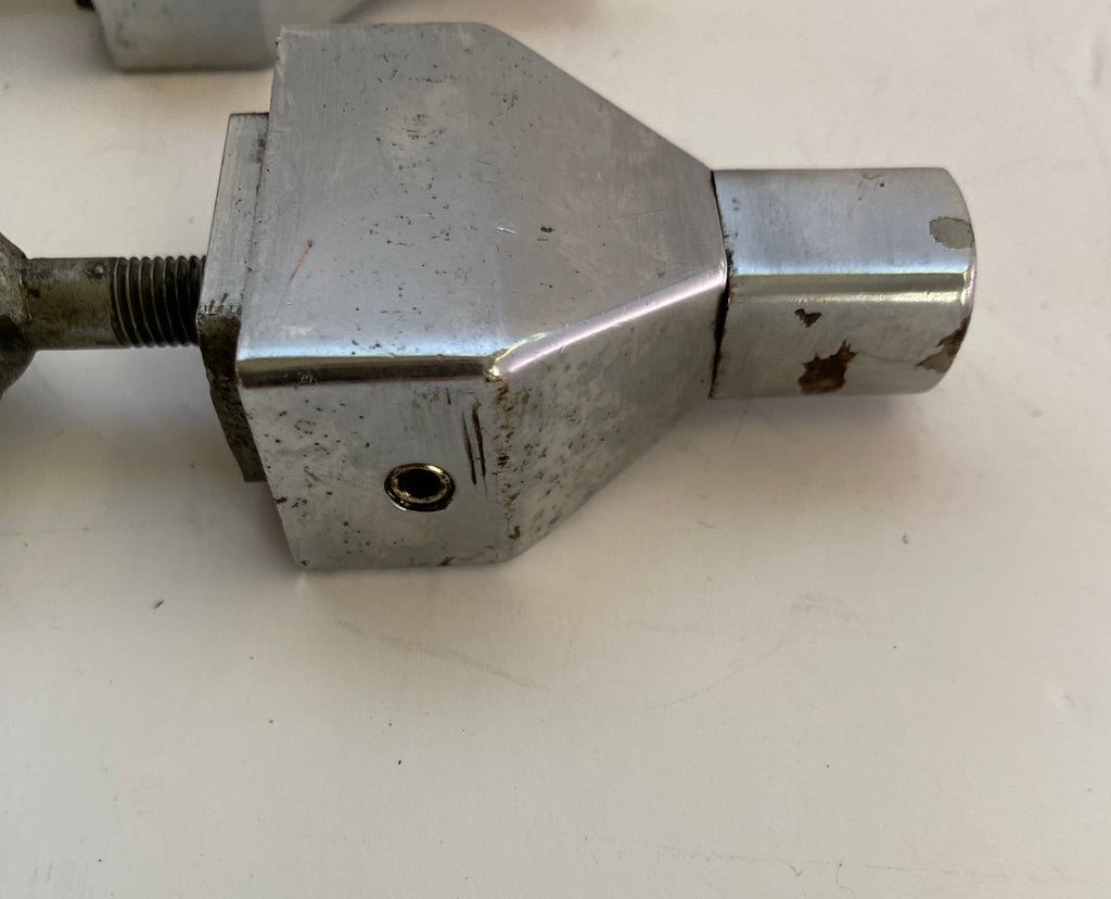 Jeu de tendeurs Pyramide roue arrière chromés Sportster Harley Davidson REF OEM 41573-97