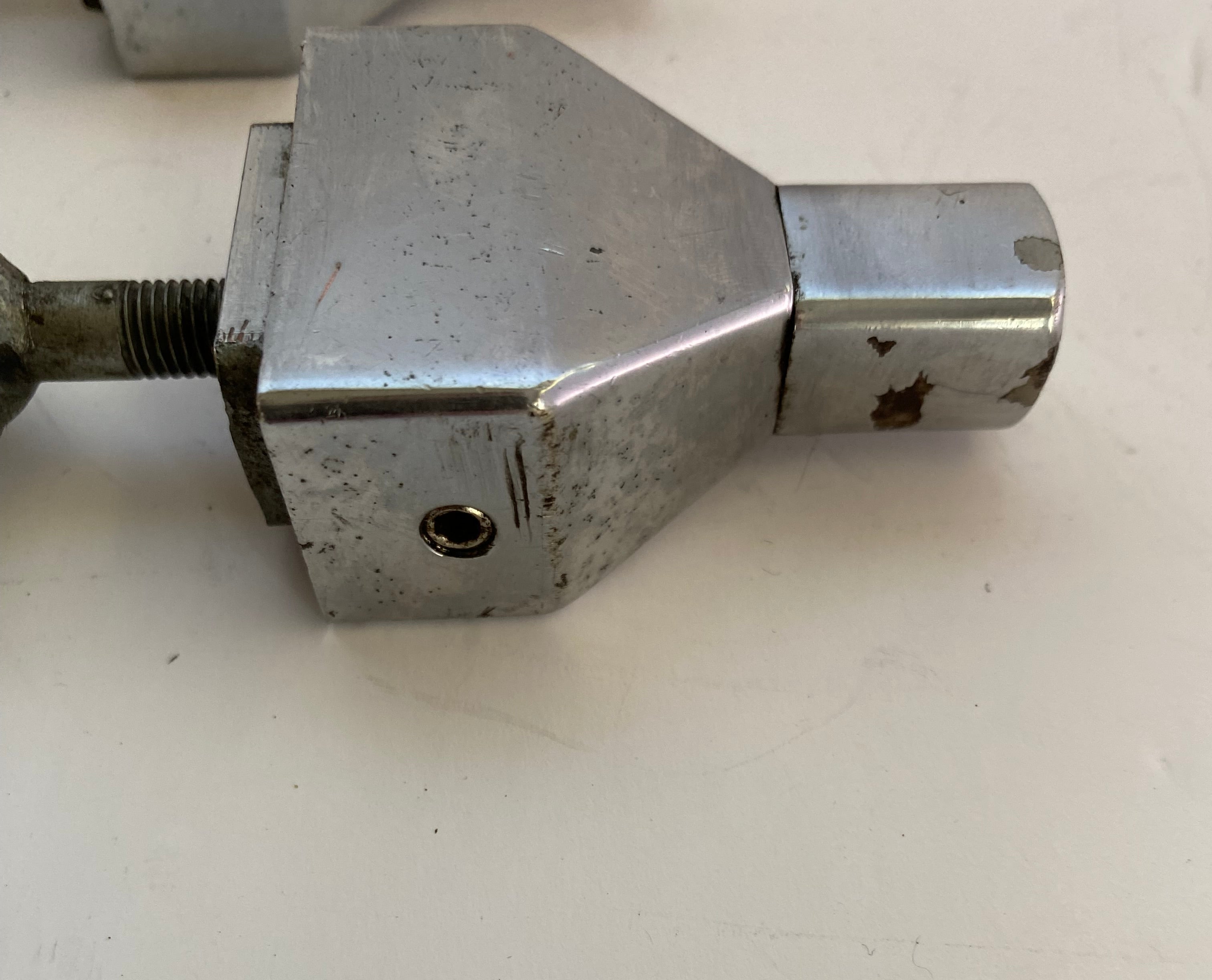 Jeu de tendeurs Pyramide roue arrière chromés Sportster Harley Davidson REF OEM 41573-97