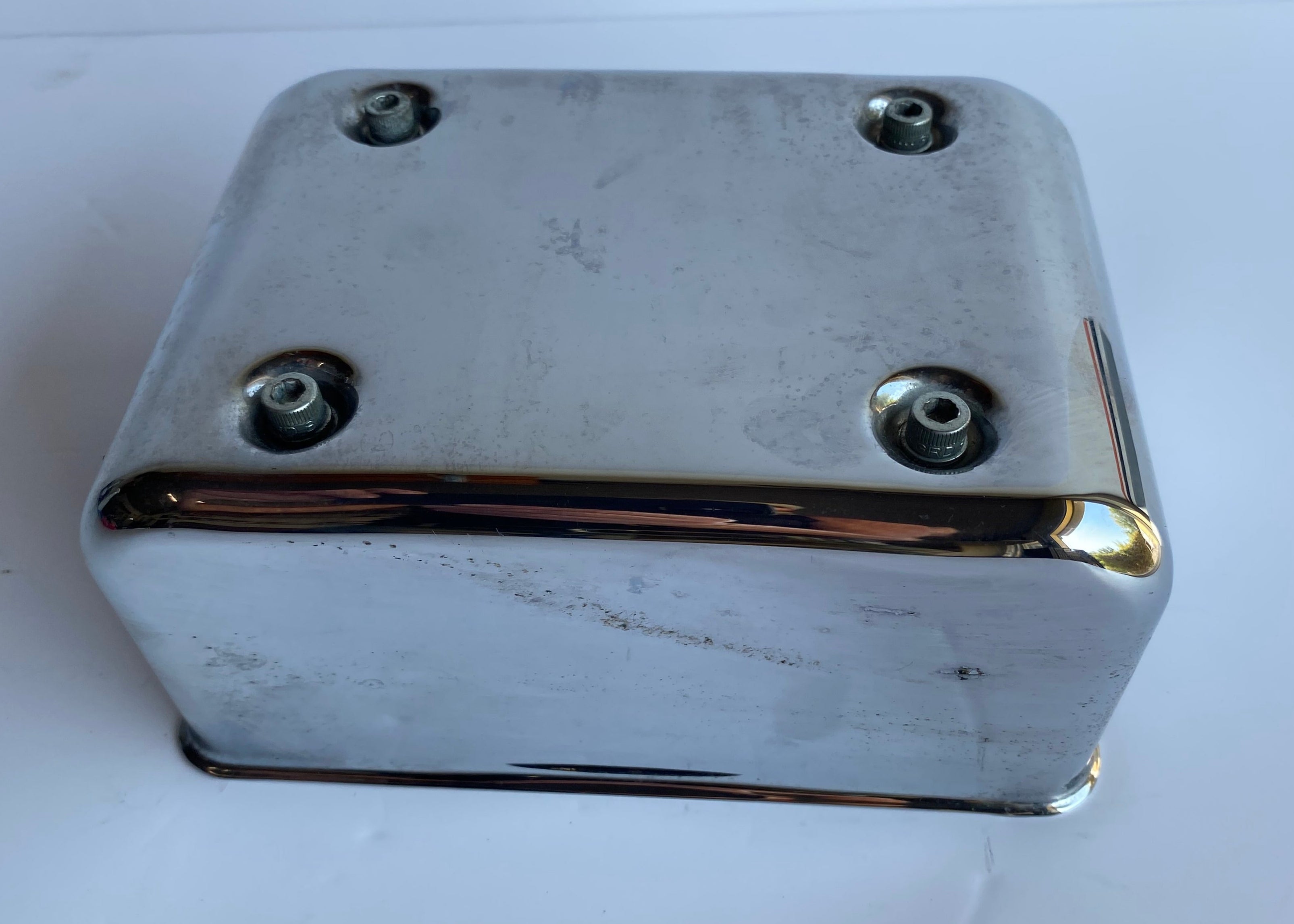 Couvercle de boite à fusibles chromé Dyna Harley Davidson REF OEM 66333-99