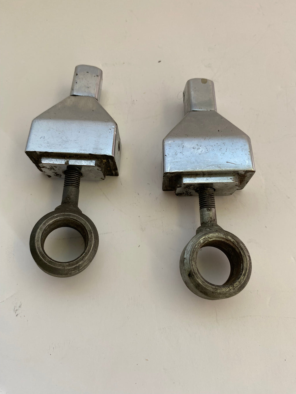 Jeu de tendeurs Pyramide roue arrière chromés Sportster Harley Davidson REF OEM 41573-97
