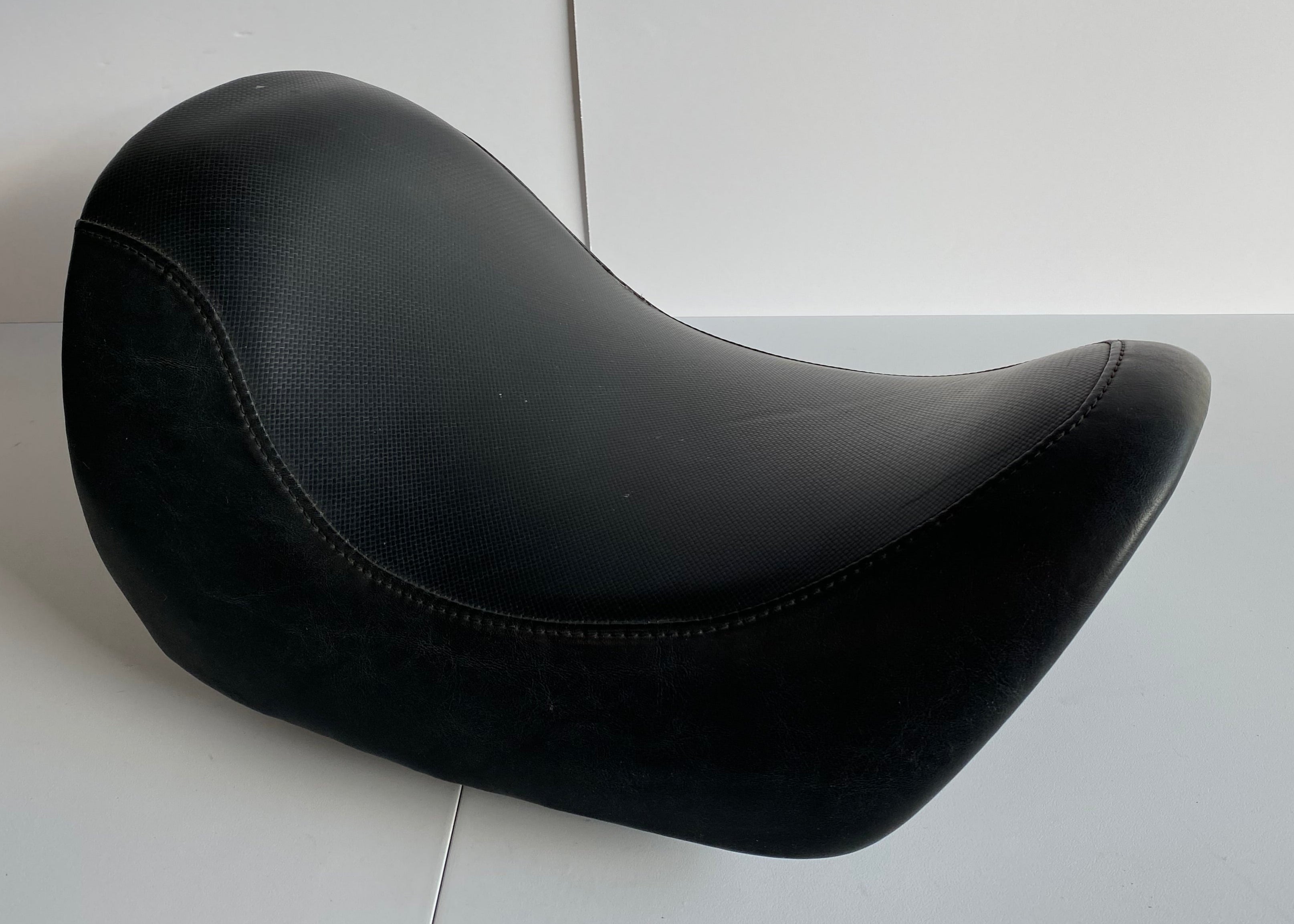 selle solo VROD Harley Davidson REF OEM 52383-01