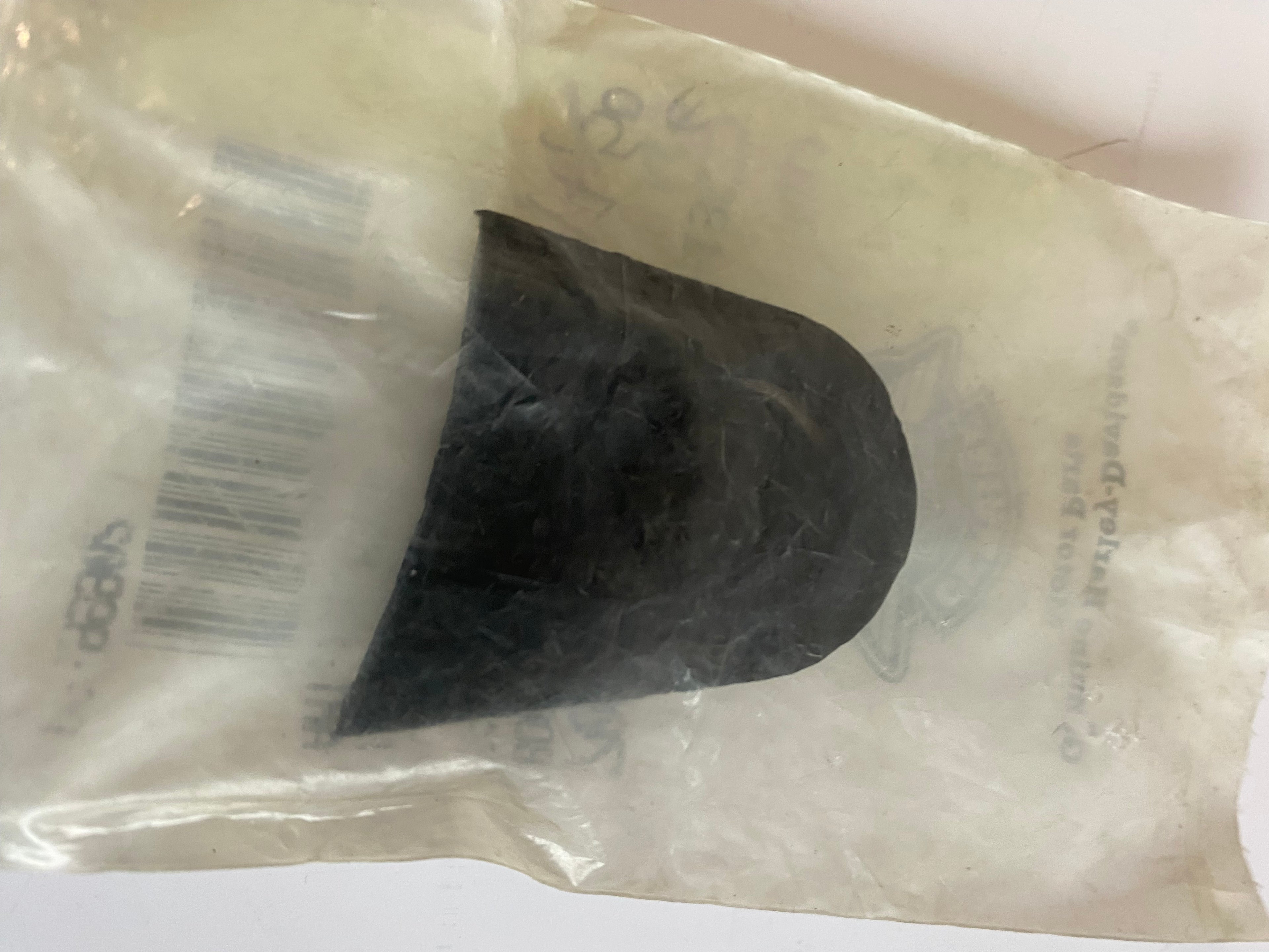 Cache vis réservoir essence avant gauche Touring Harley Davidson REF OEM 70901-09