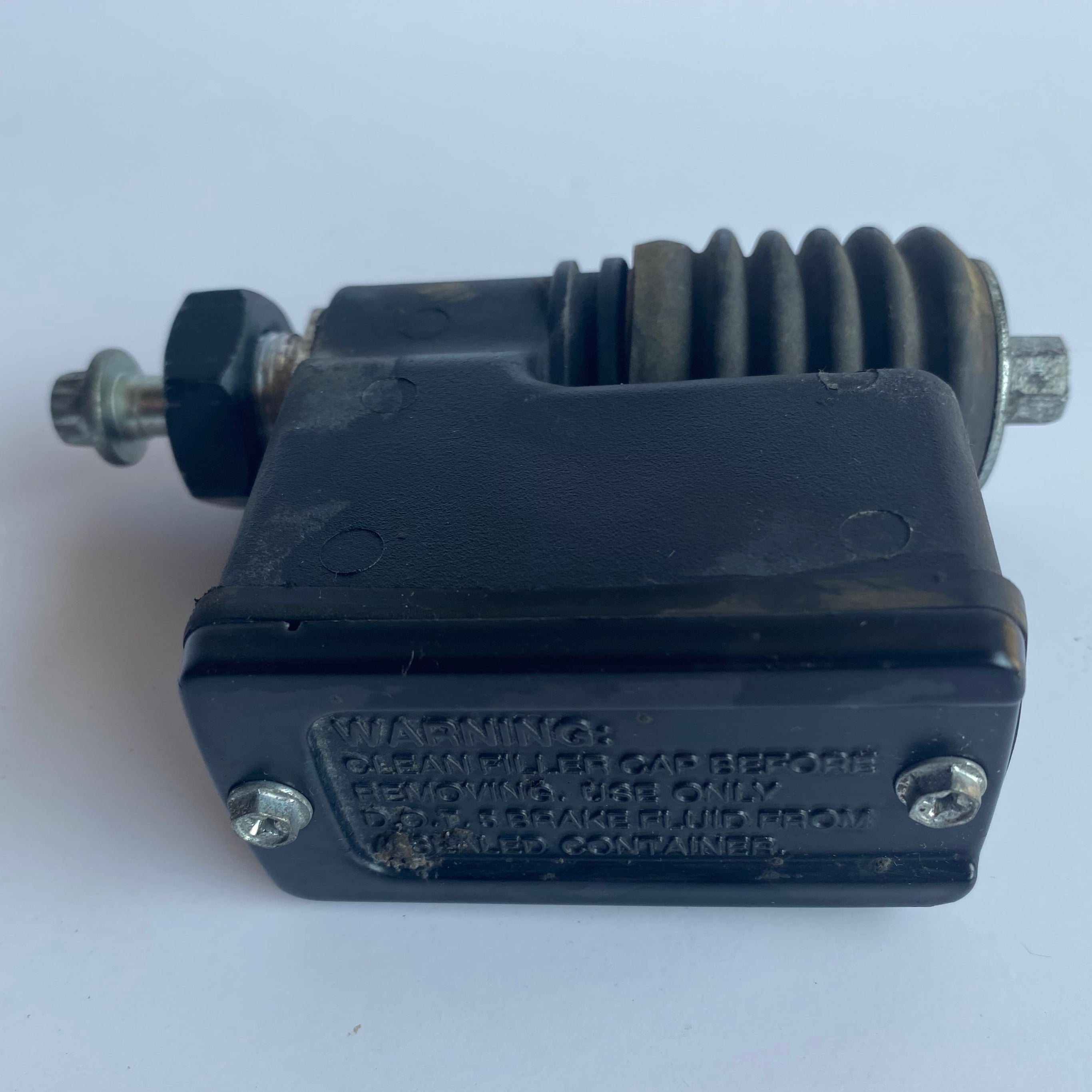 Maitre cylindre DOT 5 de frein arrière Dyna Harley Davidson REF OEM 42474-90C
