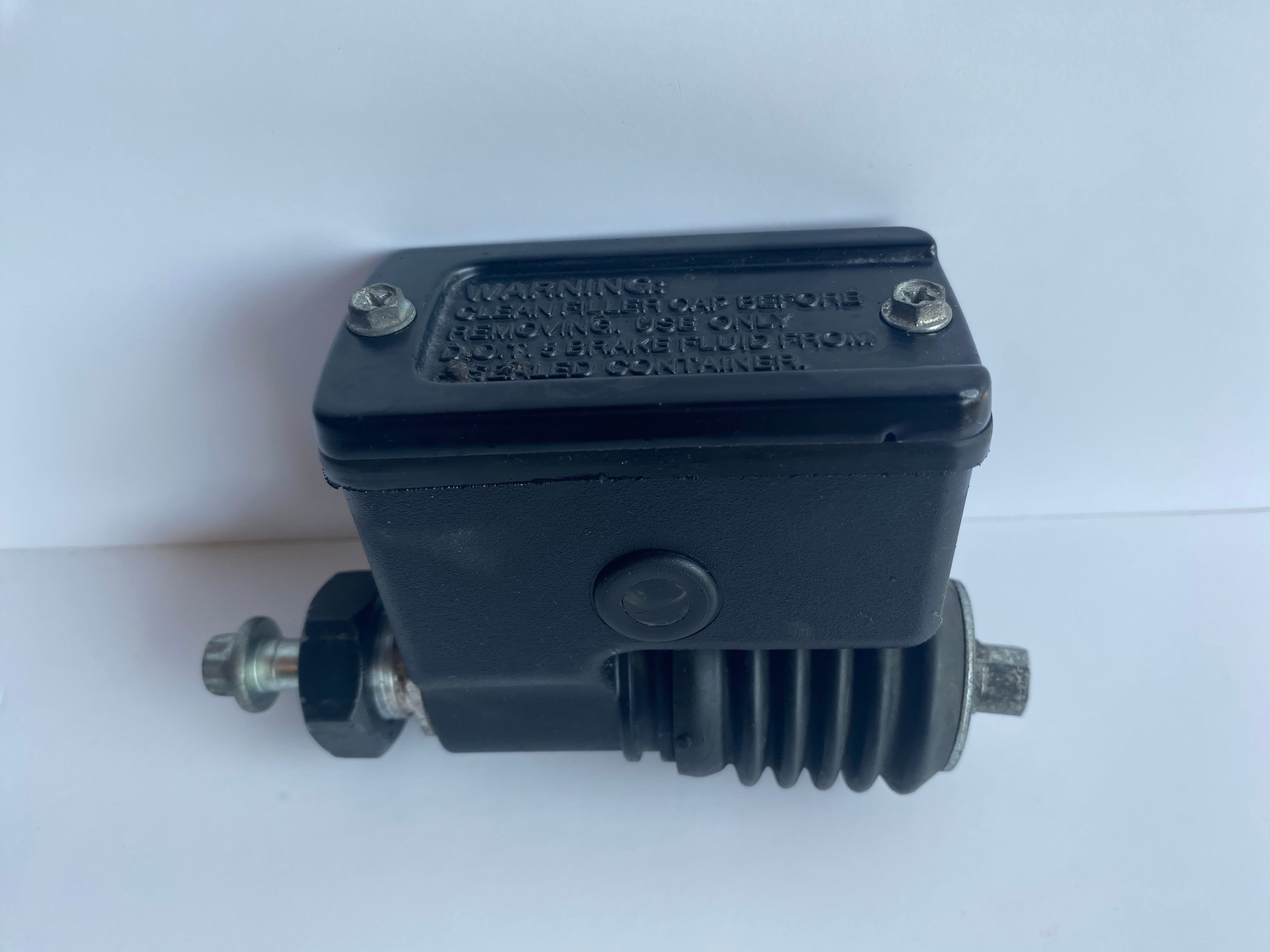 Maitre cylindre DOT 5 de frein arrière Dyna Harley Davidson REF OEM 42474-90C