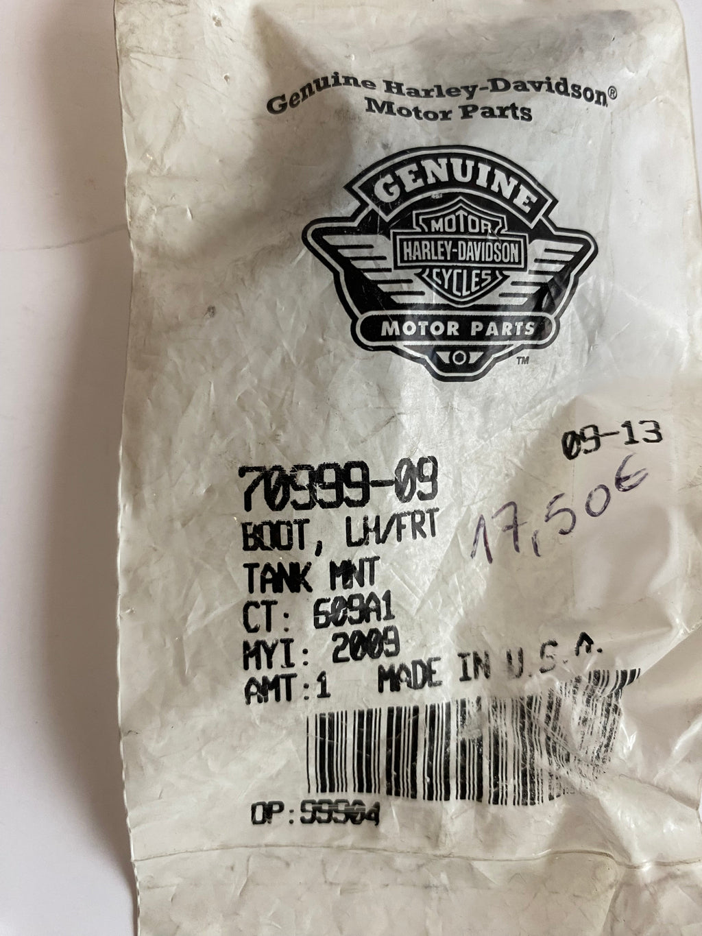 Cache vis de réservoir essence droit Touring Harley Davidson REF OEM 70999-09