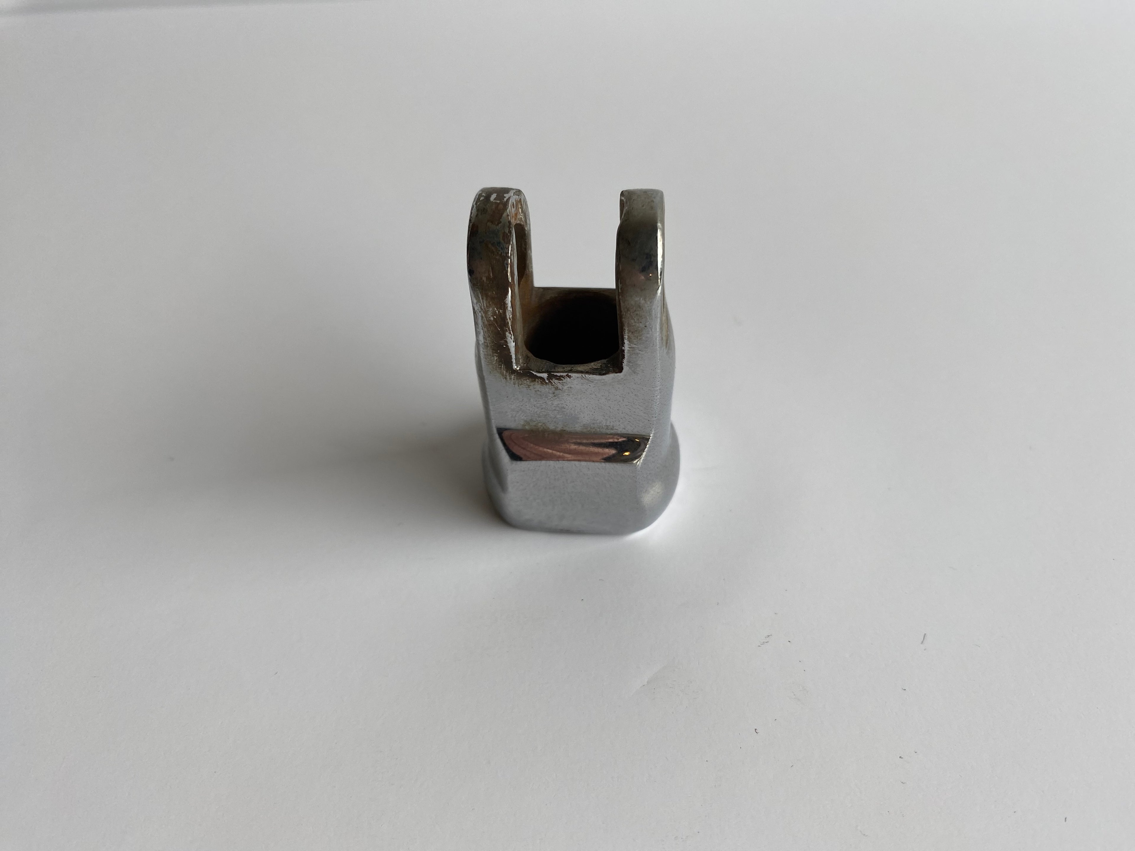 Harley Davidson Forward Controls Right Footpeg Bracket OEM REF: 42664-03A