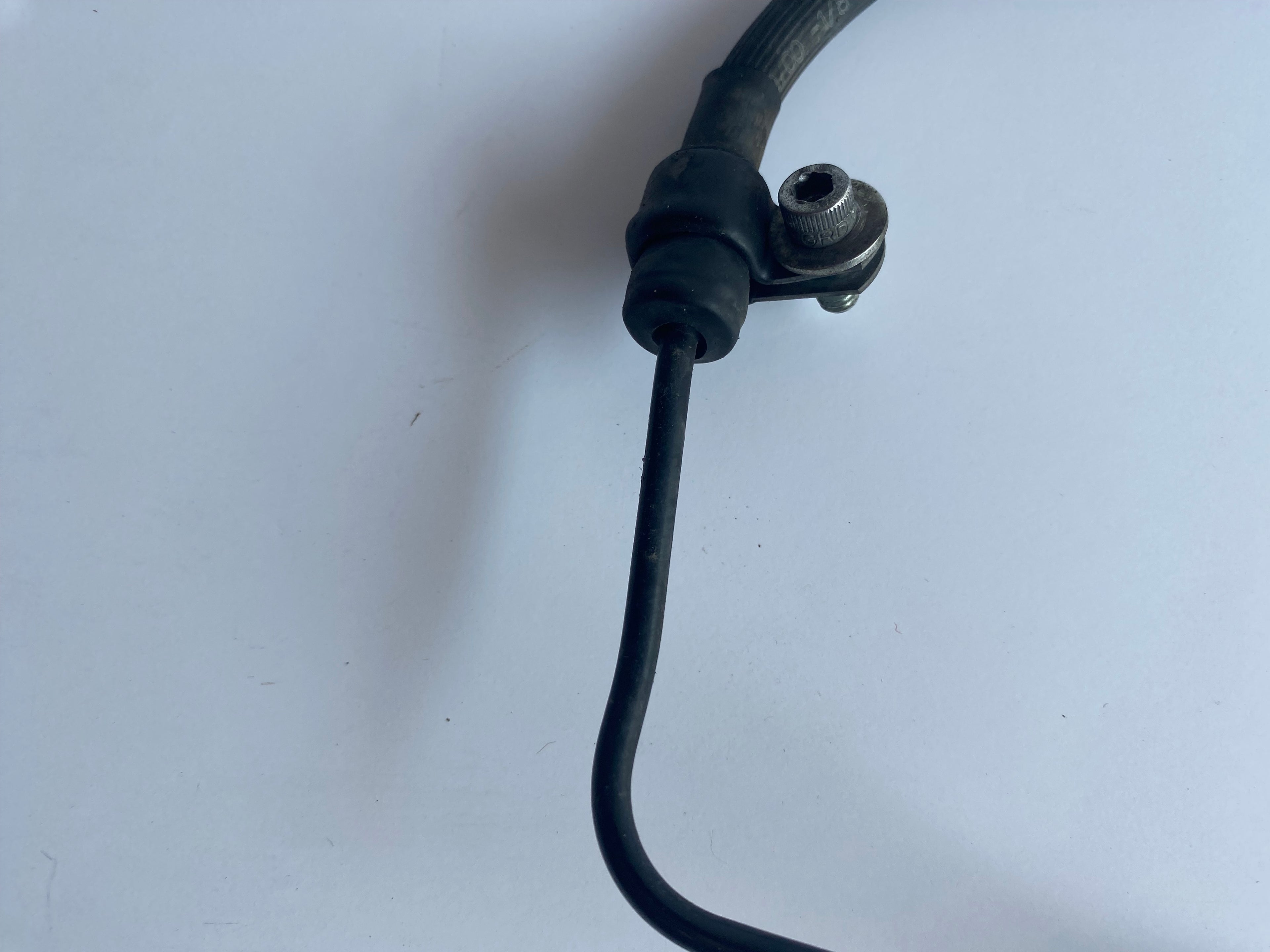 Durite de frein avant Dyna Harley Davidson REF OEM 44794-01A