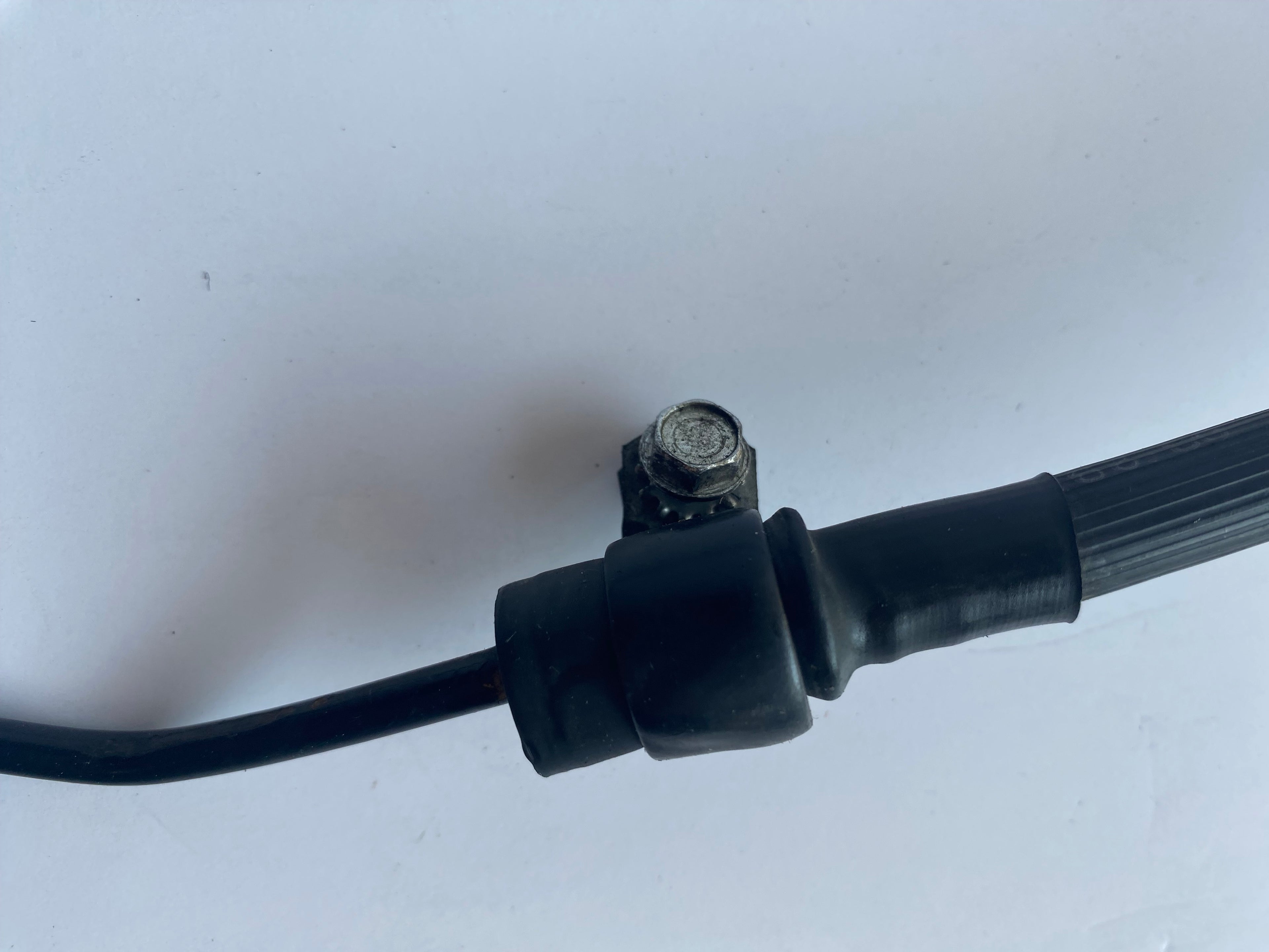 Durite de frein avant Dyna Harley Davidson REF OEM 44794-01A