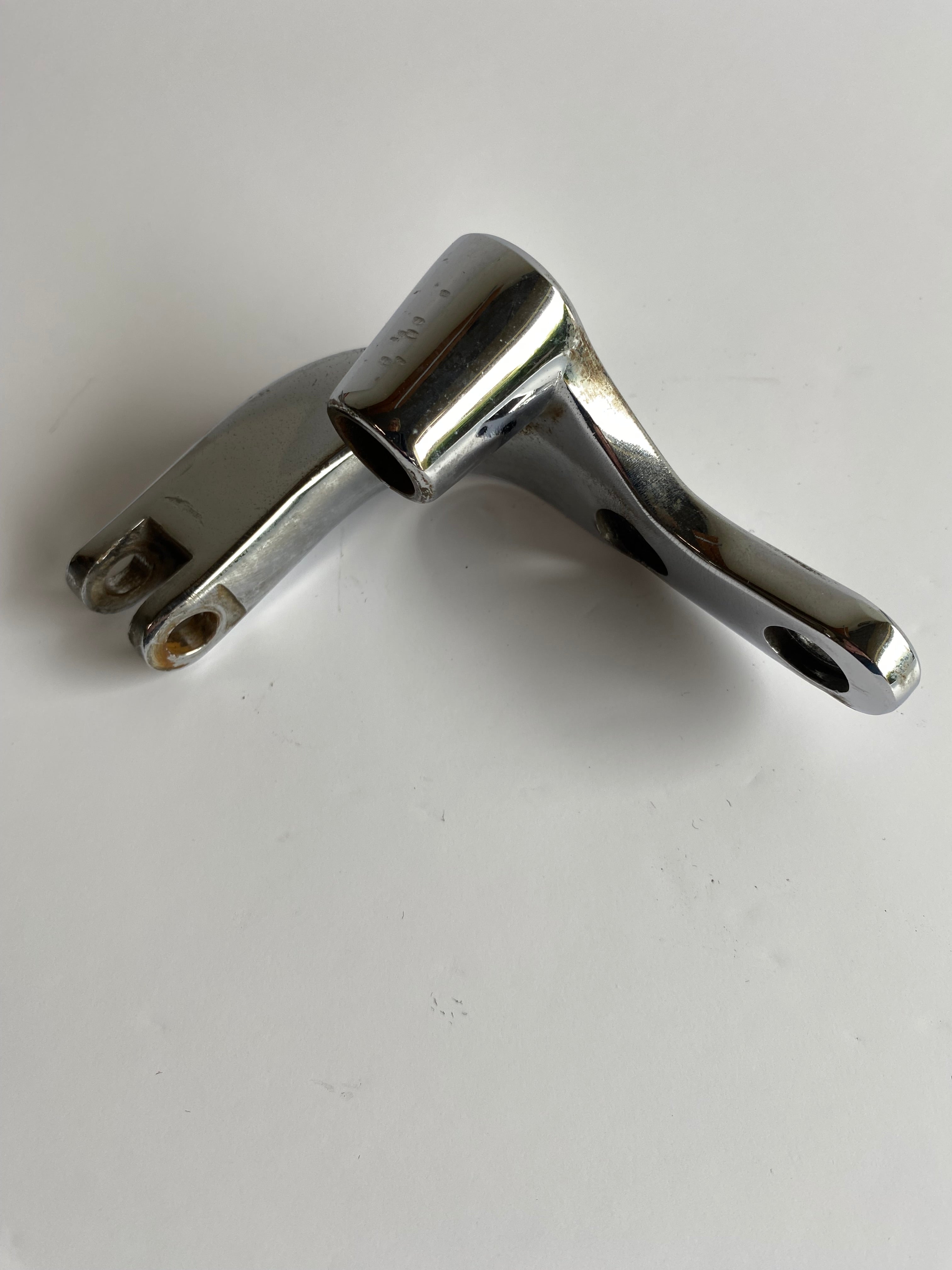 Harley Davidson Dyna Left Forward Control Bracket OEM REF: 33695-03