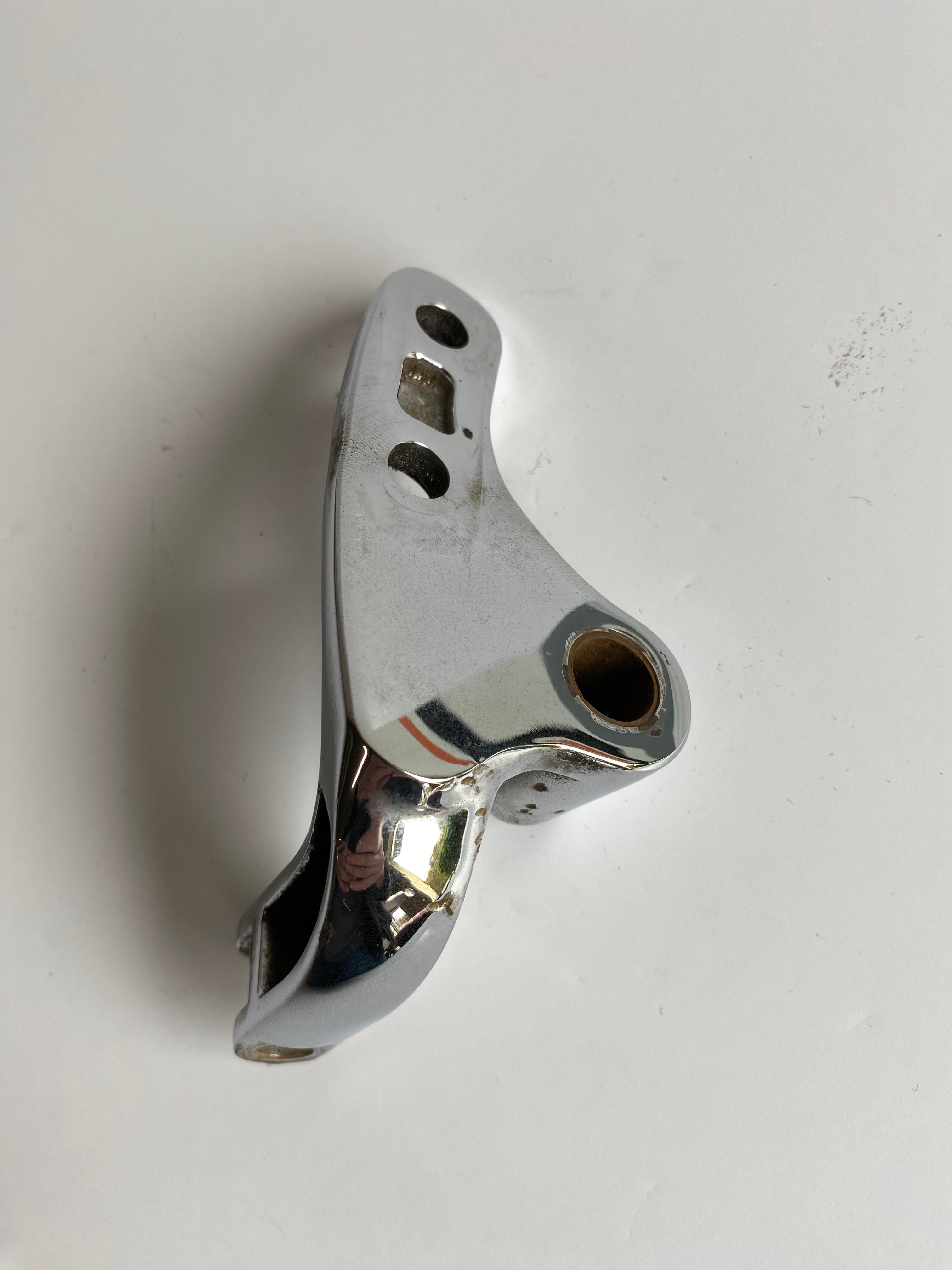 Harley Davidson Dyna Left Forward Control Bracket OEM REF: 33695-03