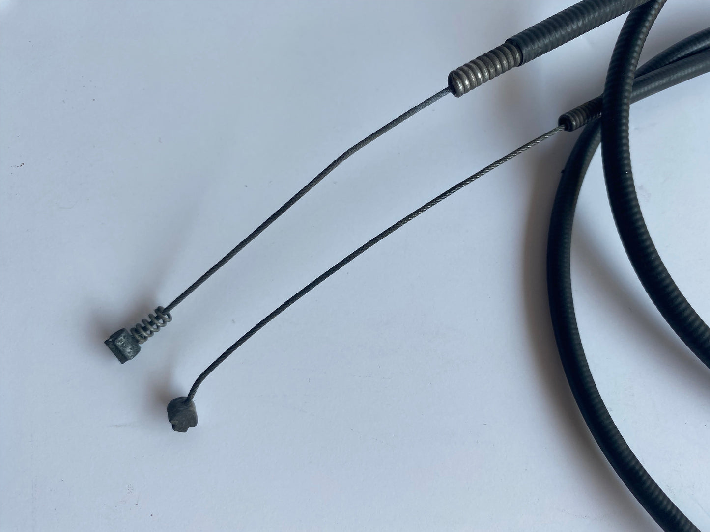 Jeu de câbles gaz aller et retour 32 pouces Harley Davidson REF OEM 56356-96A & 56355-96A