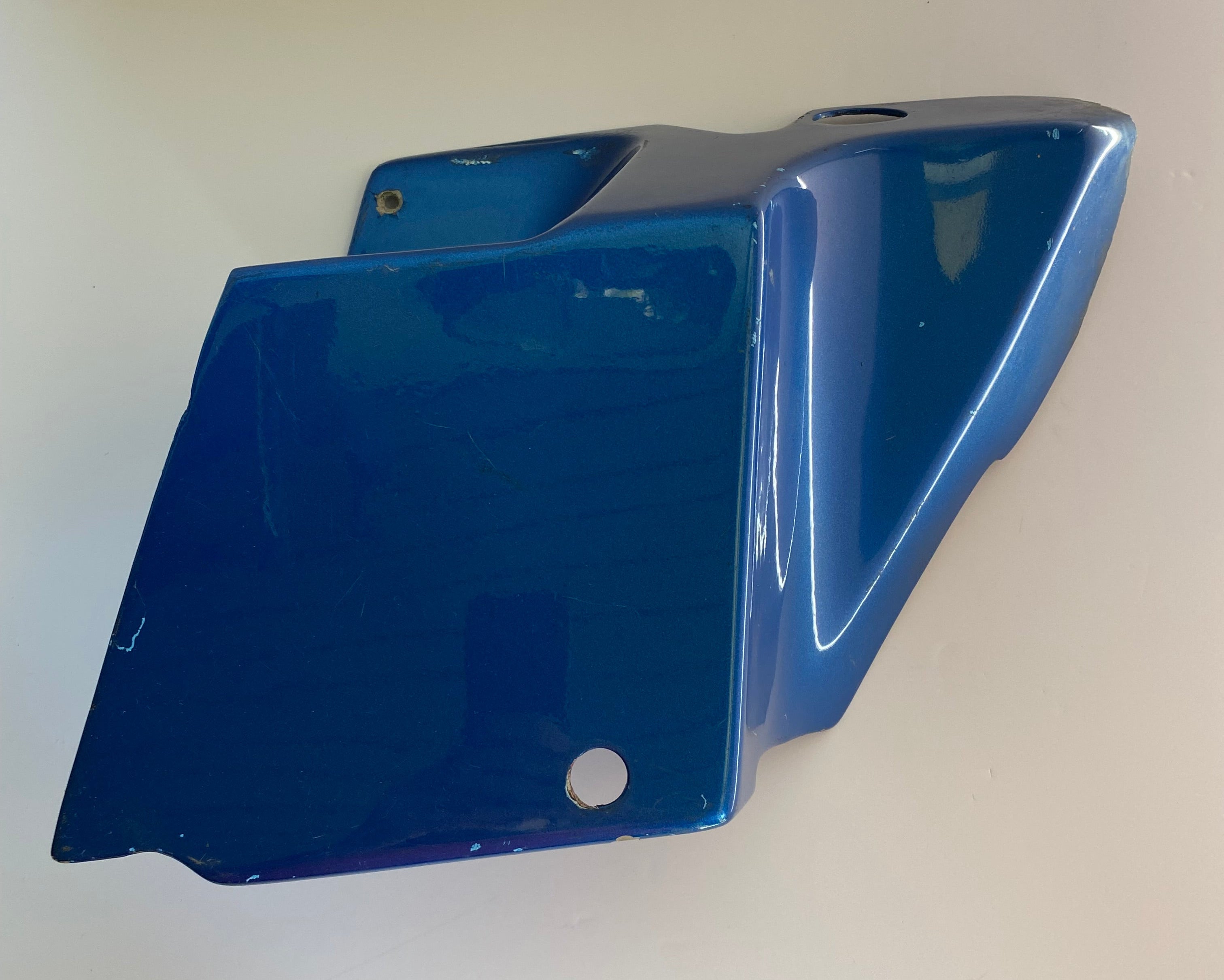 Cache latéral droit Touring Harley Davidson