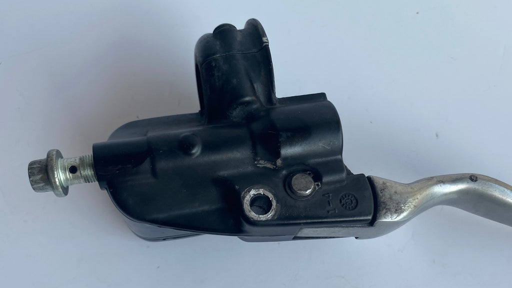 Maitre-cylindre de frein avant 9/16 Harley Davidson REF OEM 45019-96F