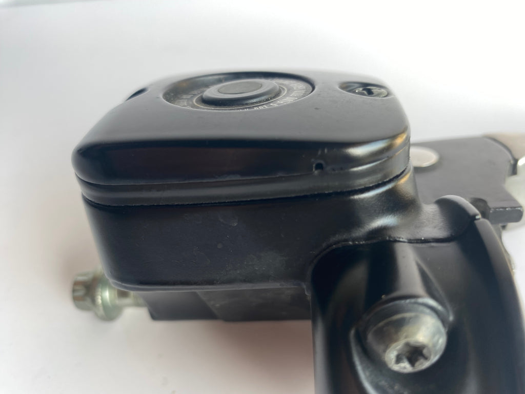 Maitre-cylindre de frein avant 9/16 Harley Davidson REF OEM 45019-96F