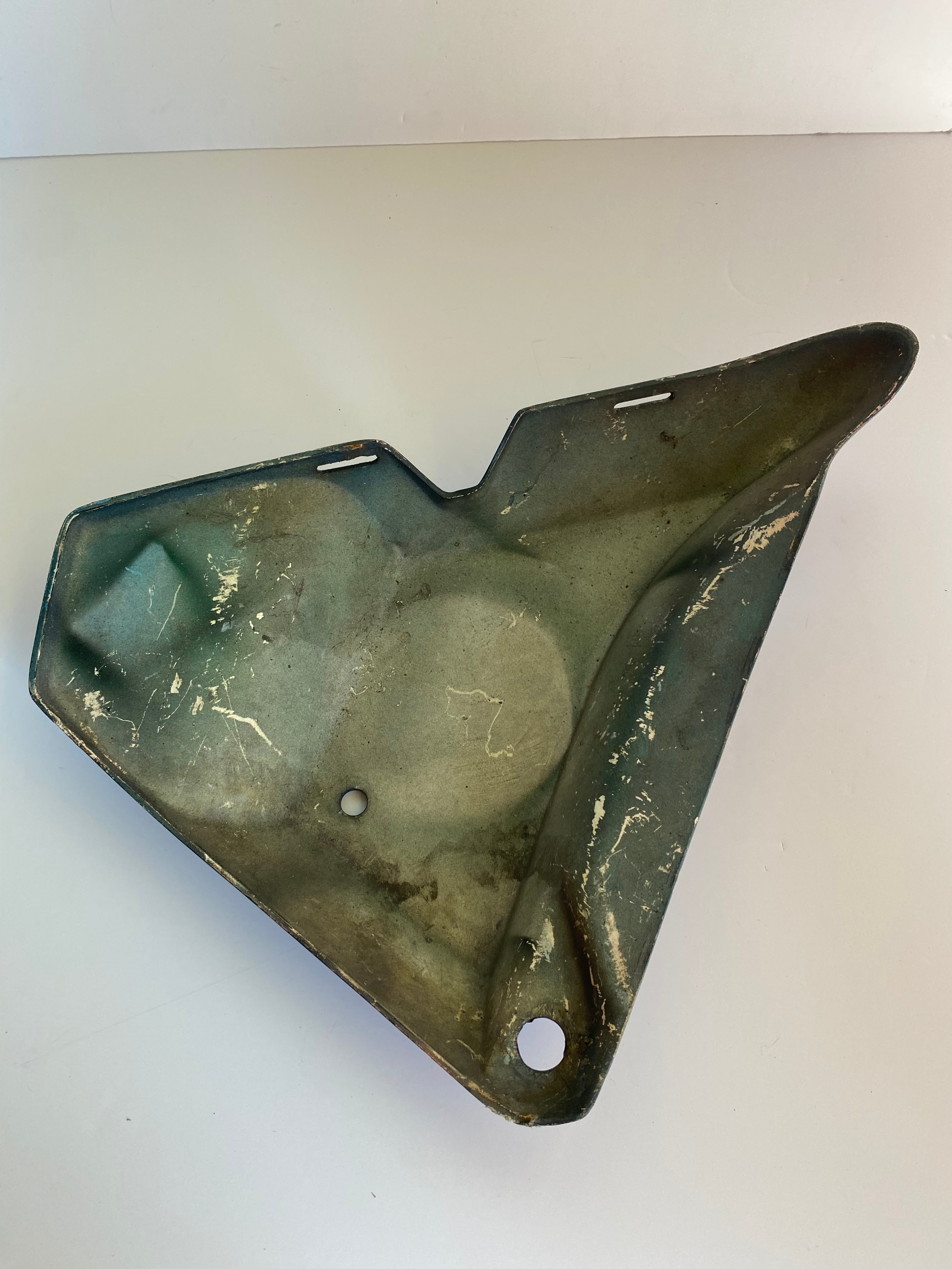 Cache latéral gauche Touring Harley Davidson REF OEM 29277-81
