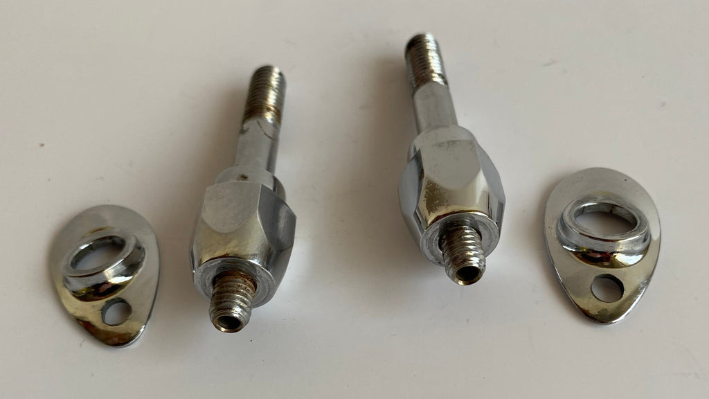 Kit de déport de clignotants arrière Dyna Harley Davidson REF OEM 53968-06C