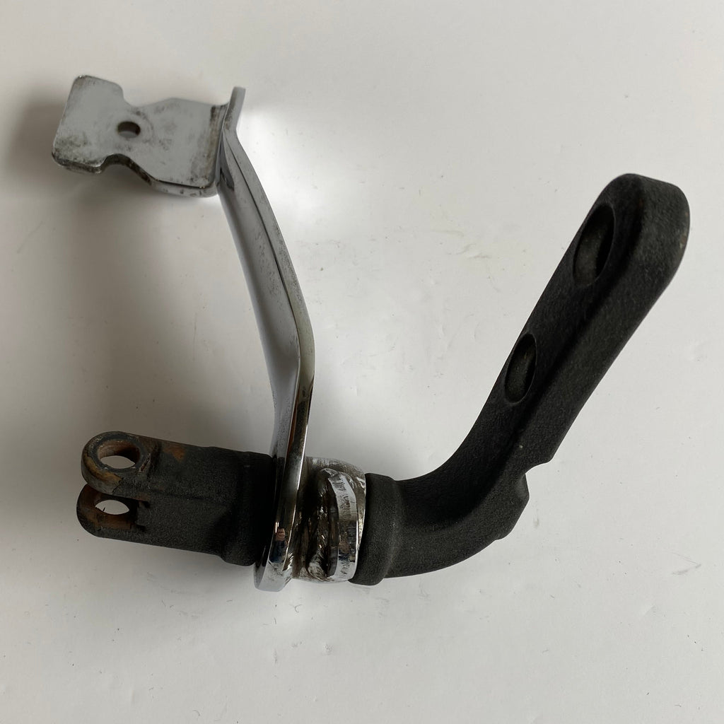 Harley Davidson Dyna Right Black Forward Control Bracket OEM REF: 42481-03A