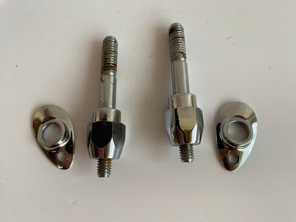 Kit de déport de clignotants arrière Dyna Harley Davidson REF OEM 53968-06C