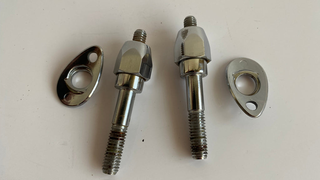 Kit de déport de clignotants arrière Dyna Harley Davidson REF OEM 53968-06C