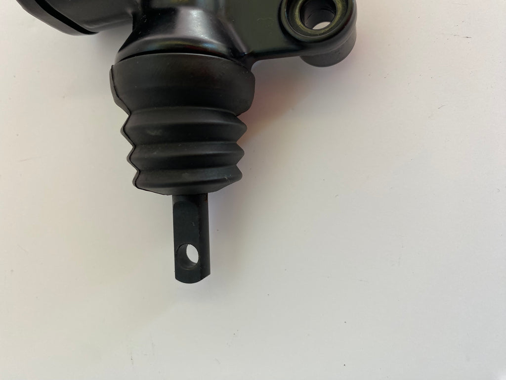 Maitre de cylindre de frein arrière Touring Harley Davidson REF OEM 41700028A